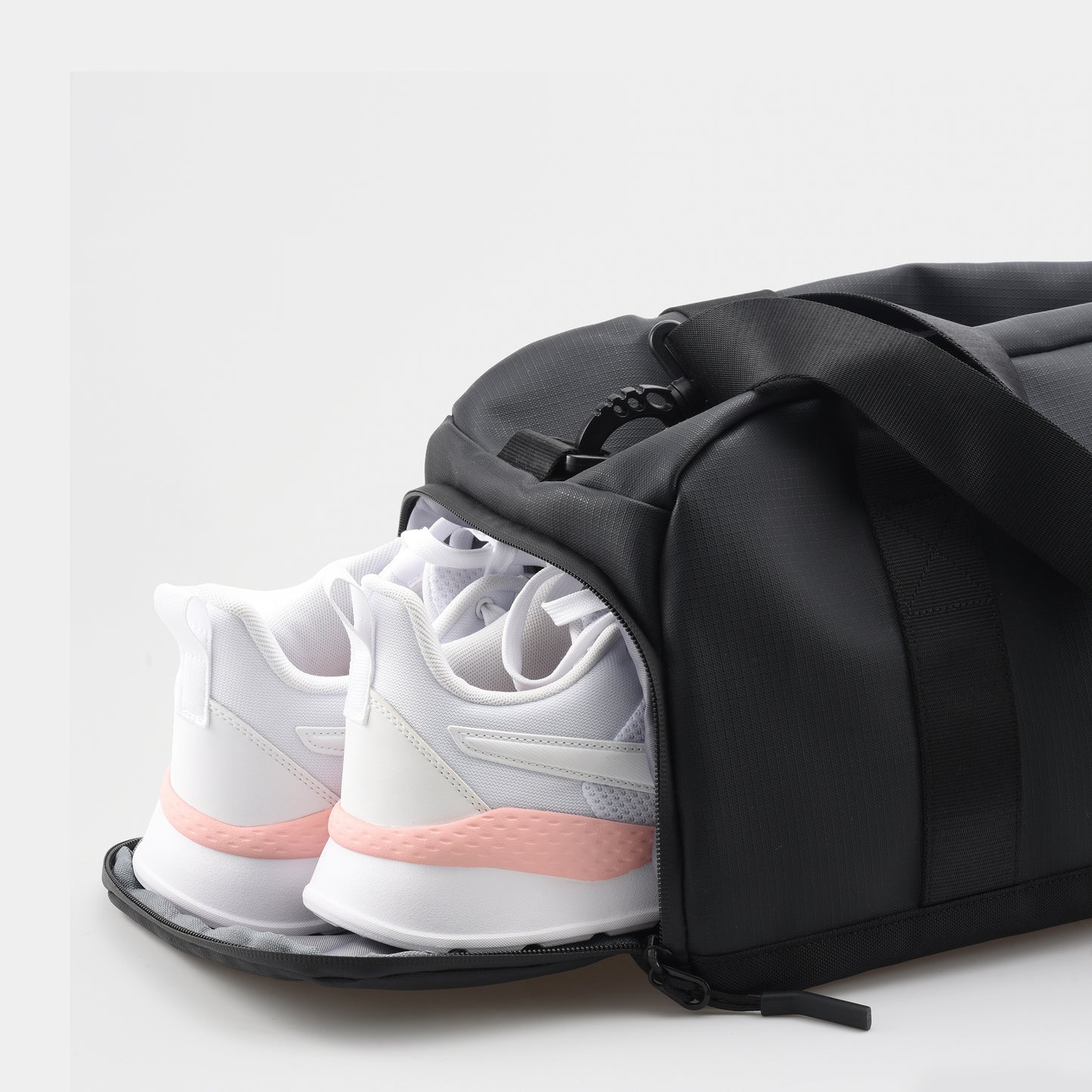 حقيبة رياضية صغيرة 22 لتر - أسود