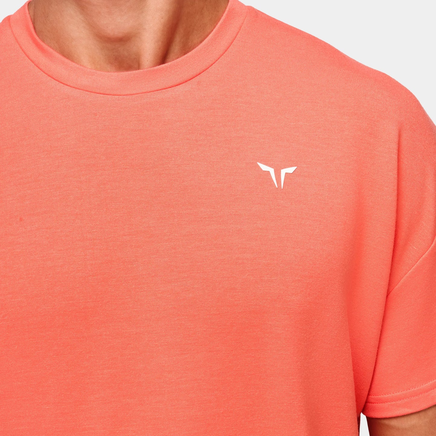 ايسينشال تيشيرت فضفاض - مرجاني 