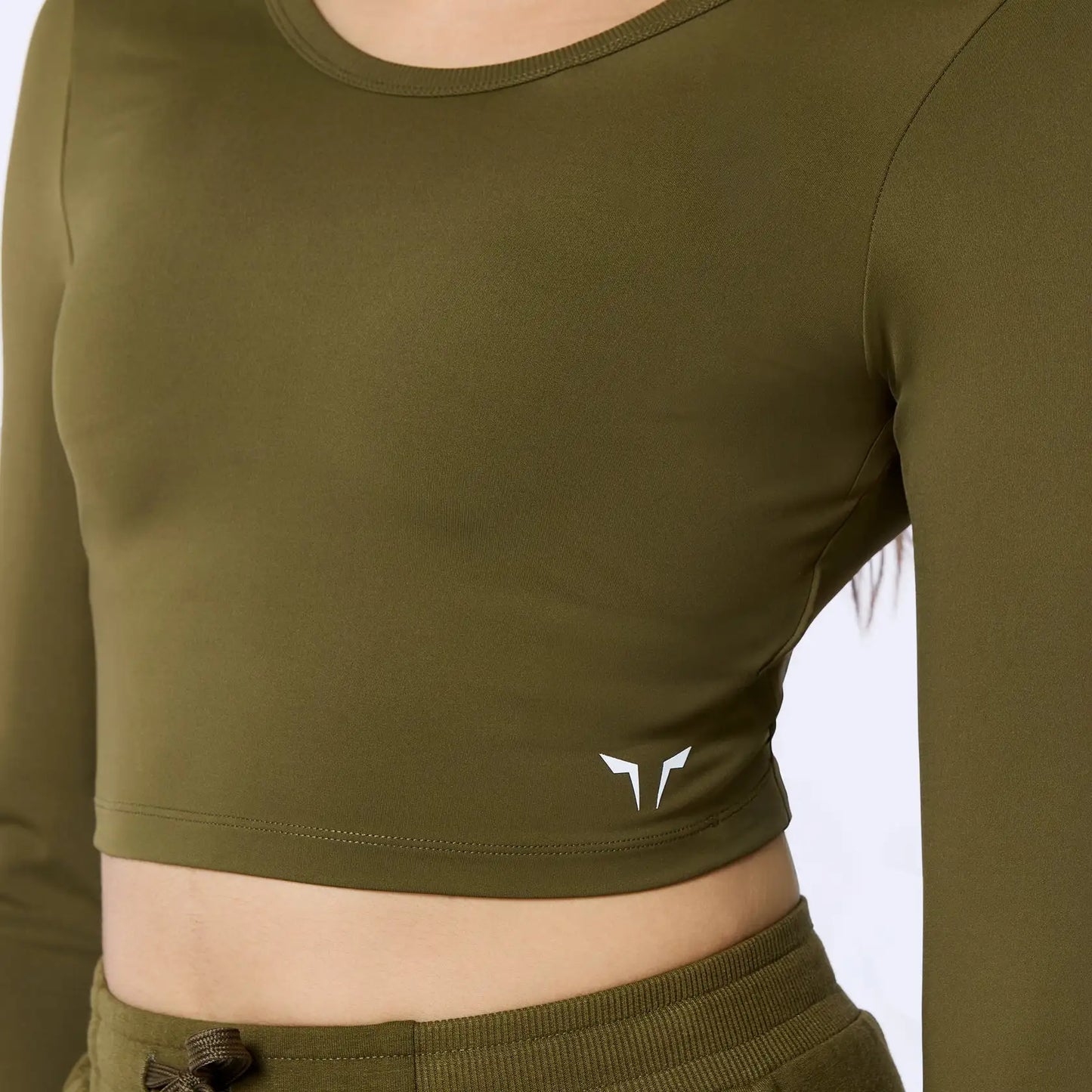 توب ايسينشال واريور 2.0 -زيتوني داكن