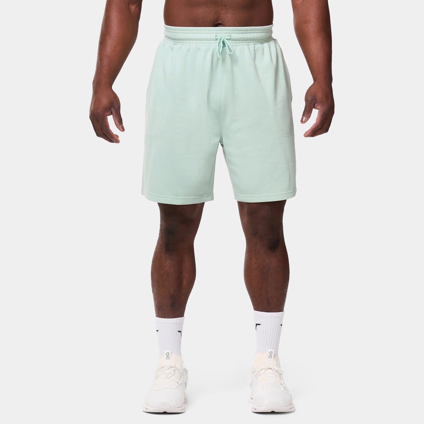 ايسينشال شورت مريح 7 انش- أكوا فاتح