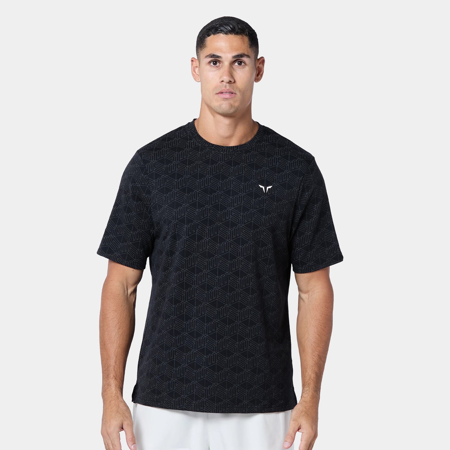 ايسينشال تيشيرت اكتيف -  طبعة سوداء 