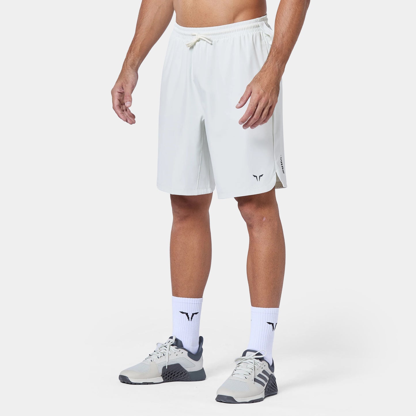 شورت فاونديشن 9"- أبيض لؤلؤي