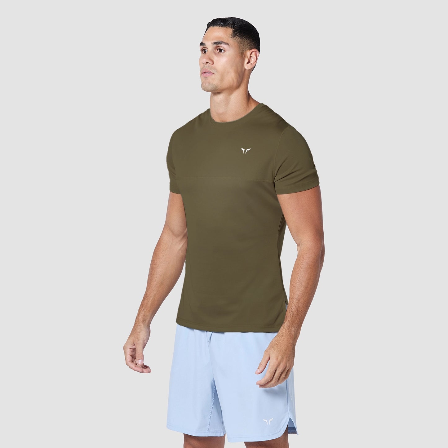 تيشيرت ايسينشال كونتراست - زيتوني داكن