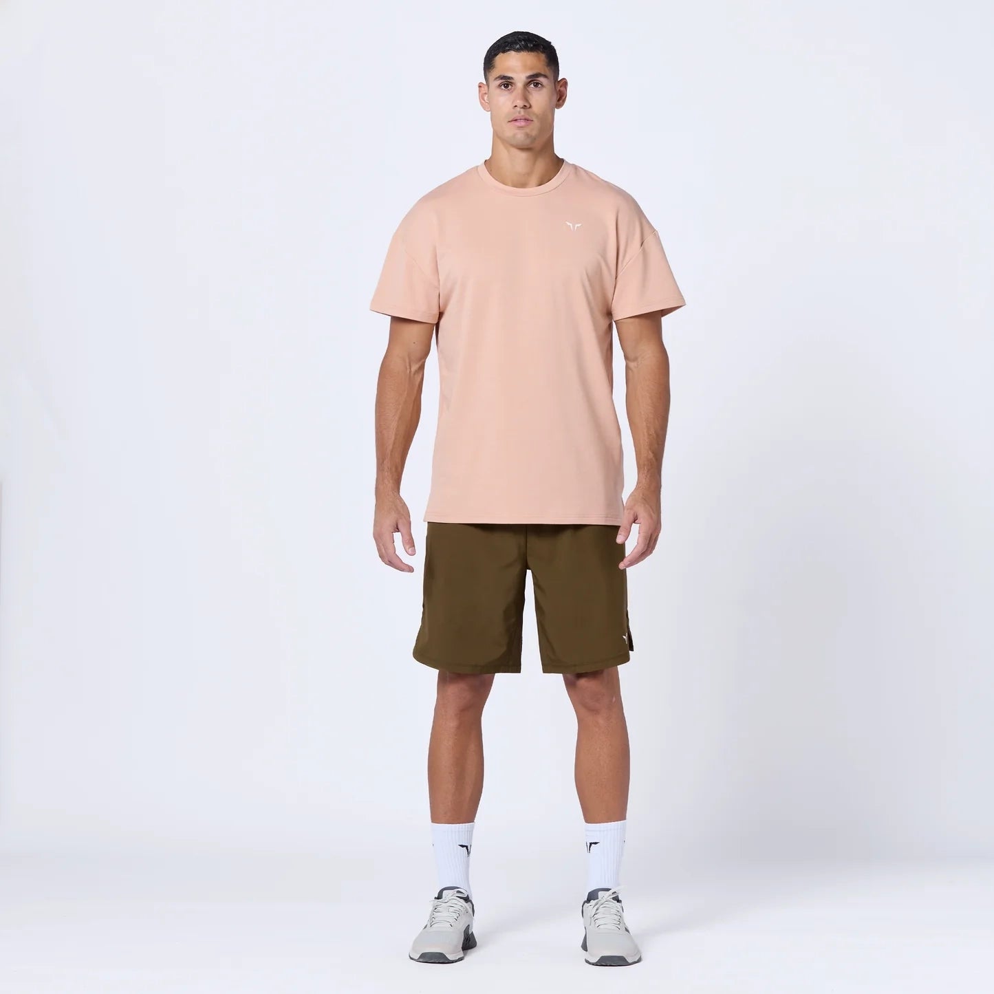 تيشيرت ايسينشال فضفاض - سكري