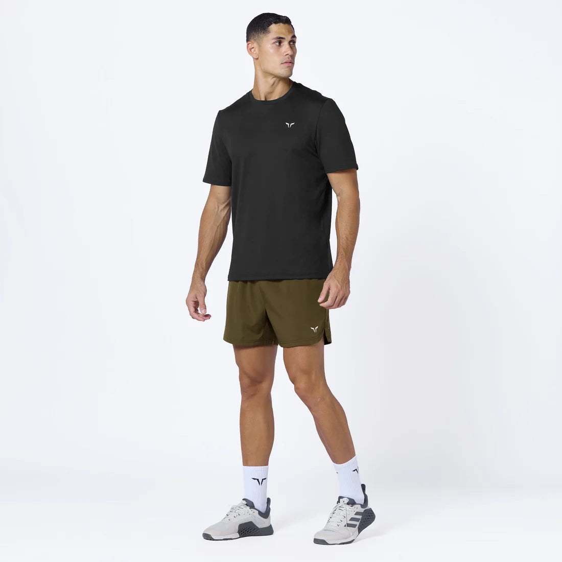 شورت فاونديشن 5"- زيتوني داكن