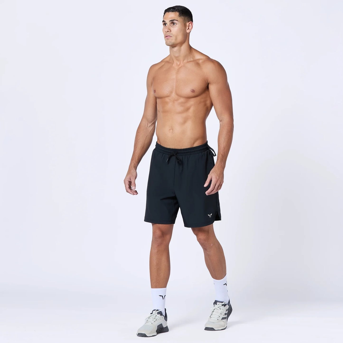 شورت فاونديشن 7"- أسود