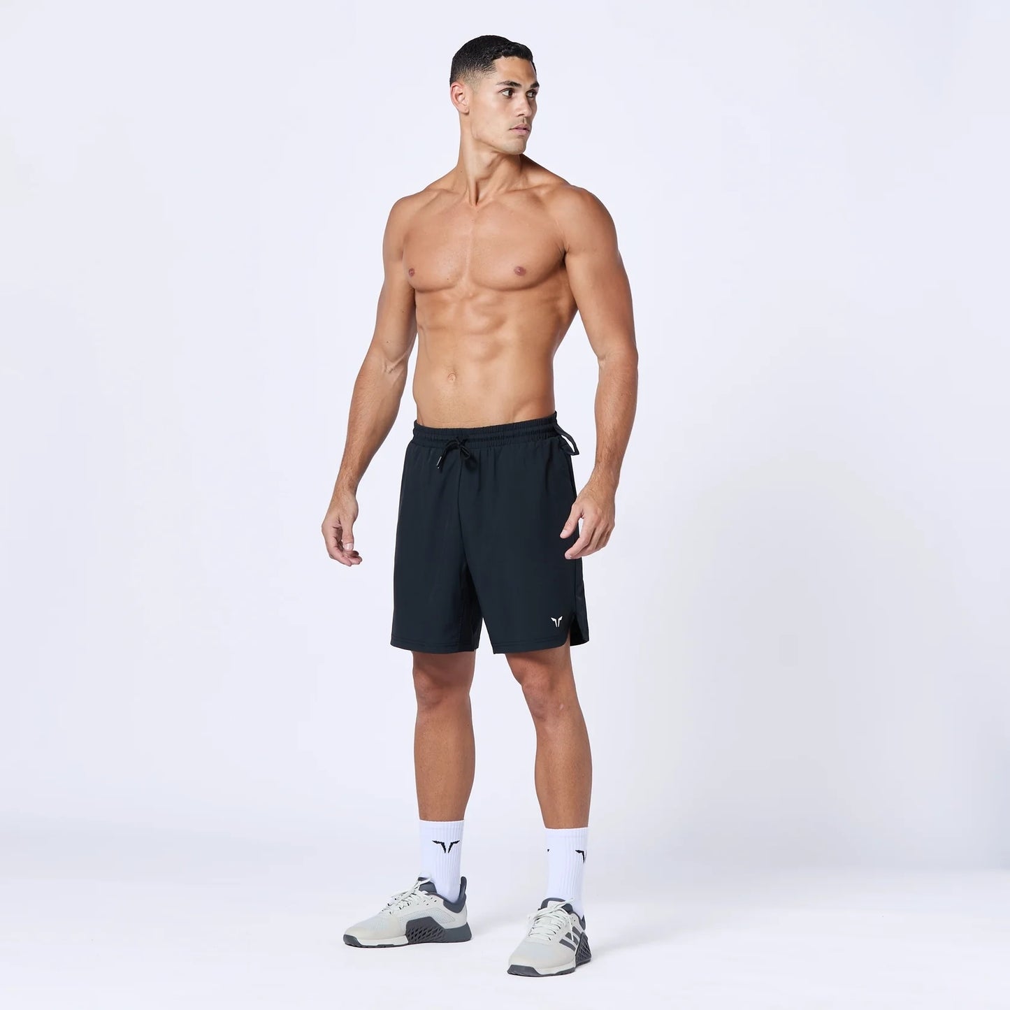 شورت فاونديشن 7"- أسود