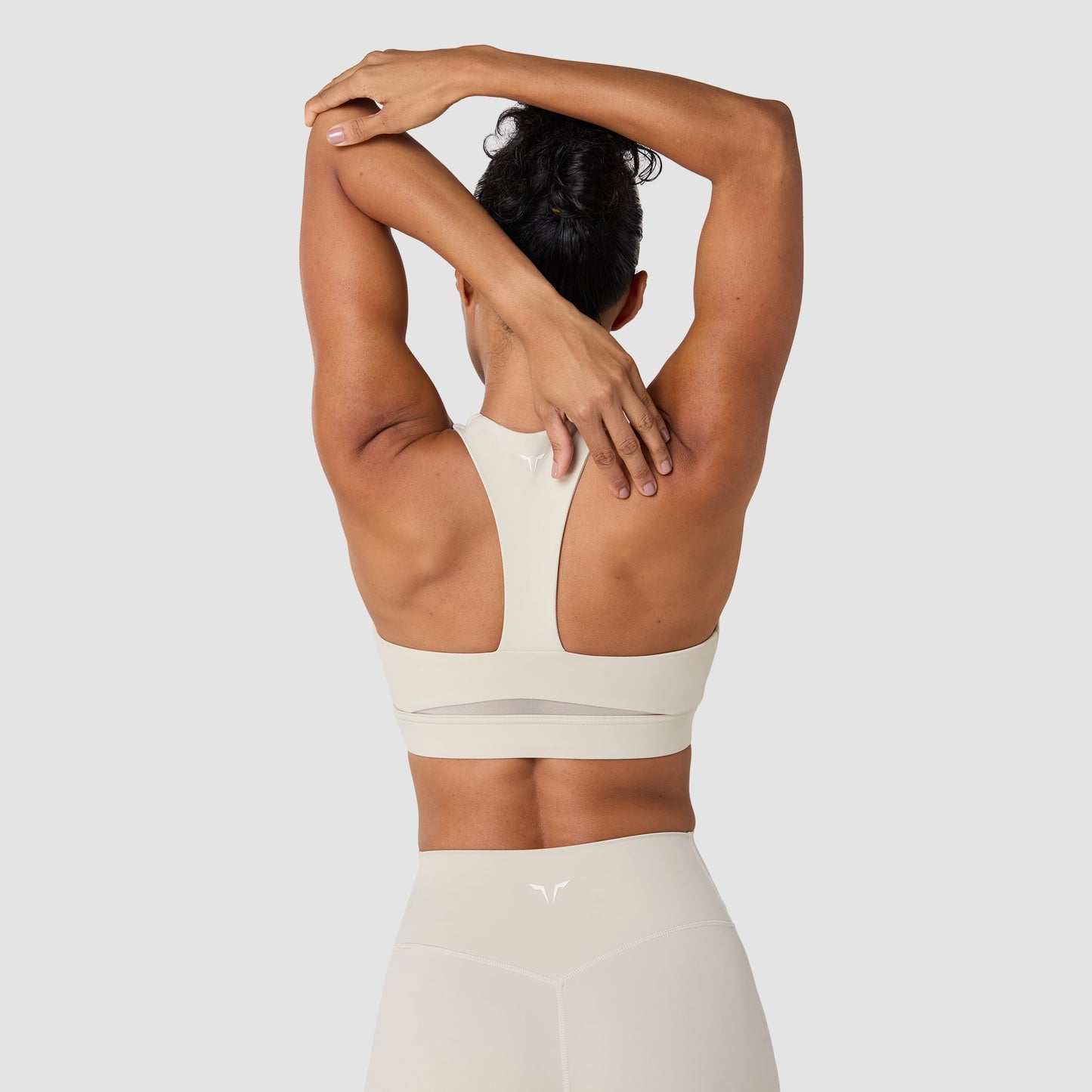 طقم إيسينشال إمباور 