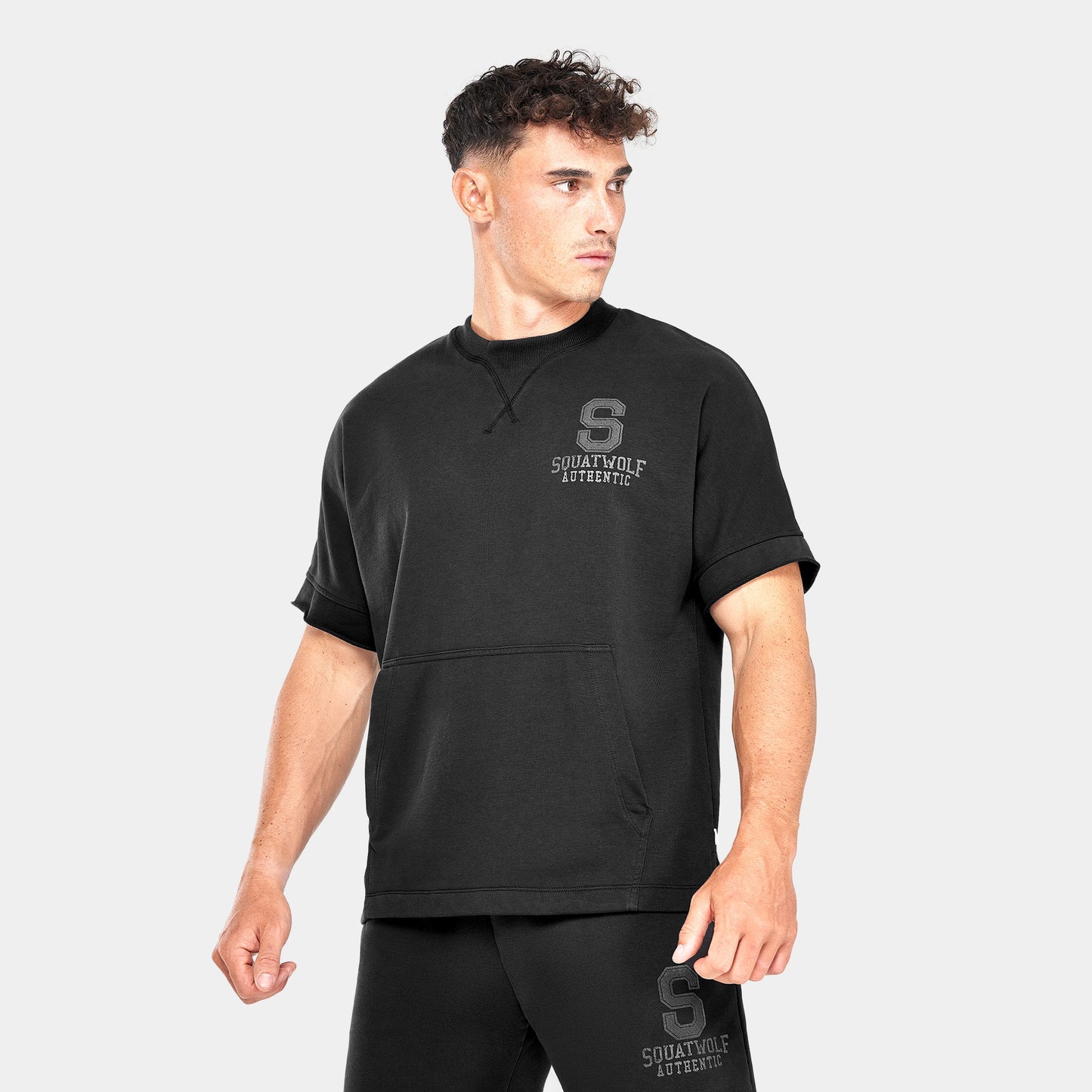 تيشيرت رياضي فضفاض - أسود