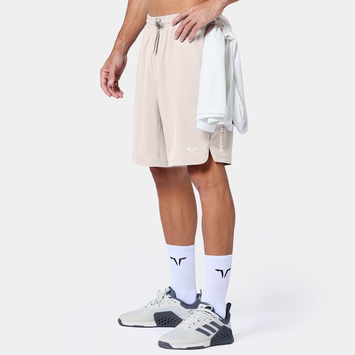 شورت فاونديشن 9"- فضي مطفي