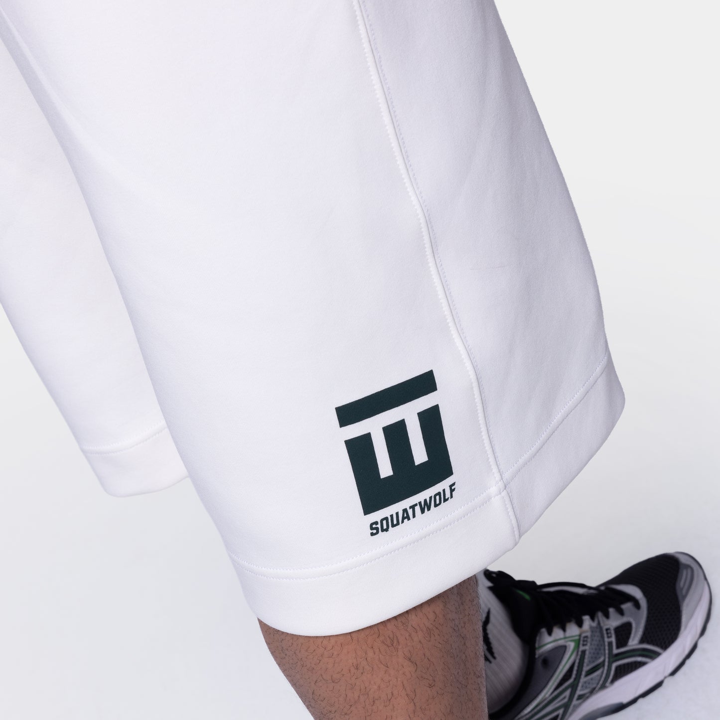 شورت سكوات وولف x إبراهيم زكي - أبيض