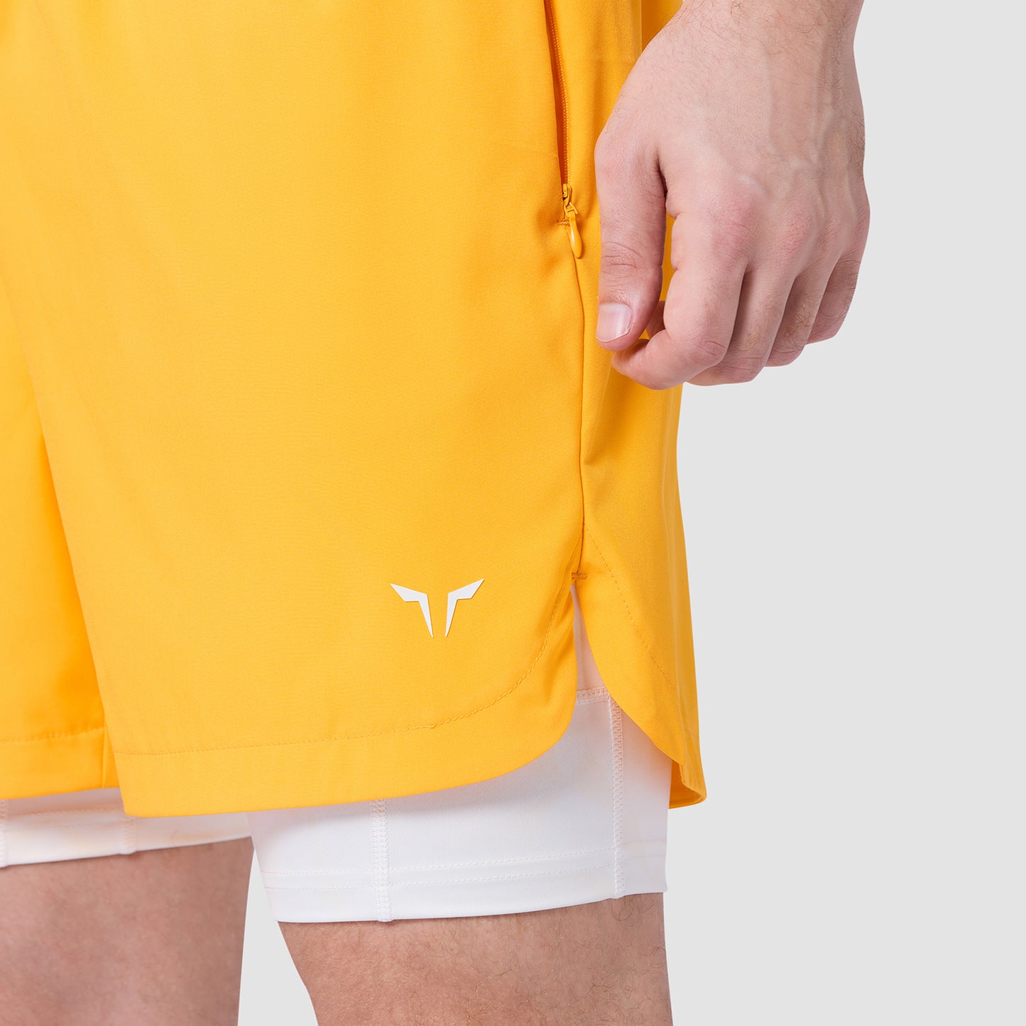 شورت ليميتليس 2 في 1 بطول 7 انش - أصفر فاقع