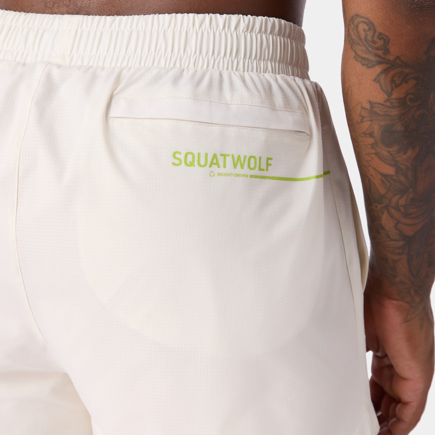 نيوتك شورت بيرفومانس 2 في 1 5" - أبيض لؤلؤي