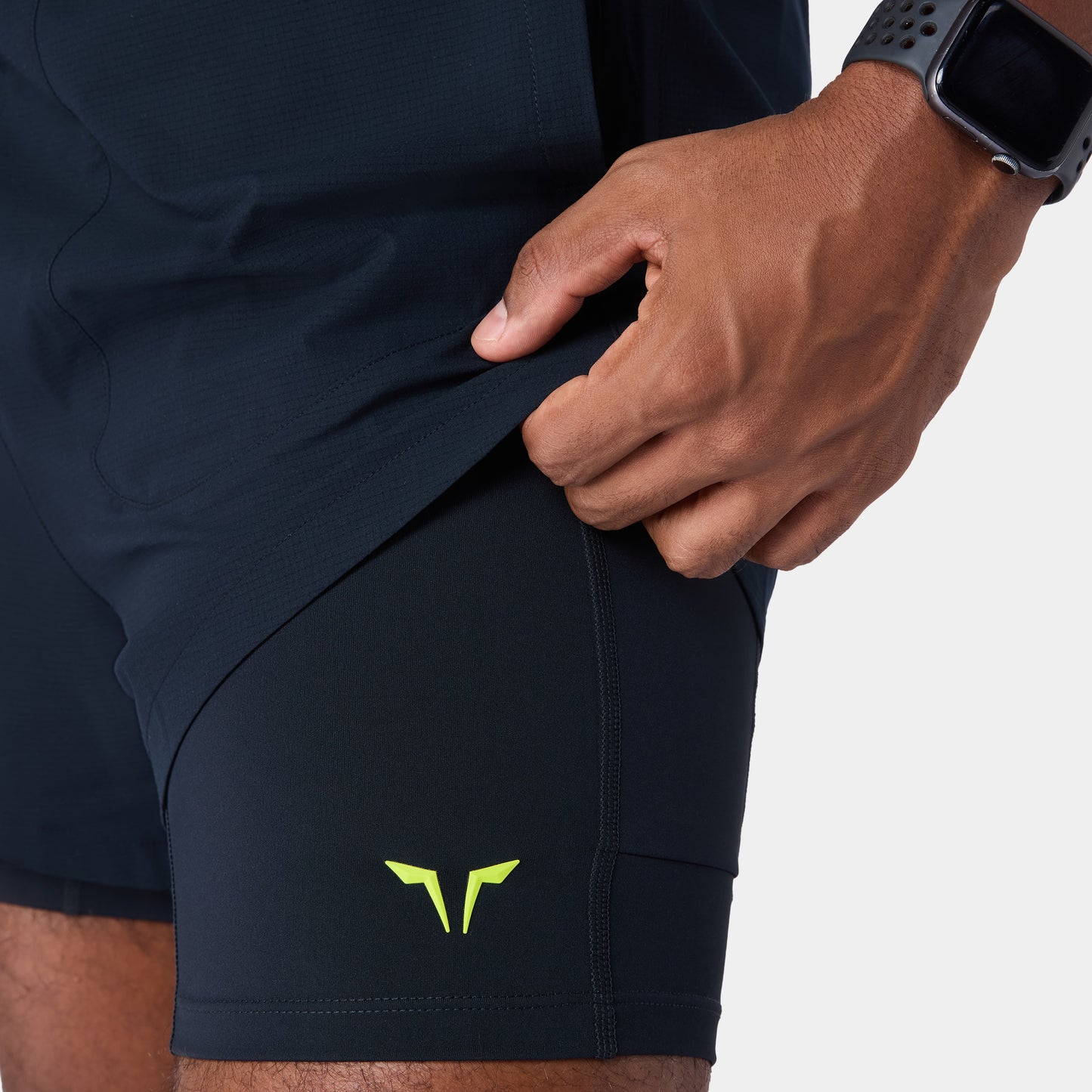 نيوتك شورت بيرفومانس 2 في 1 5" - أسود