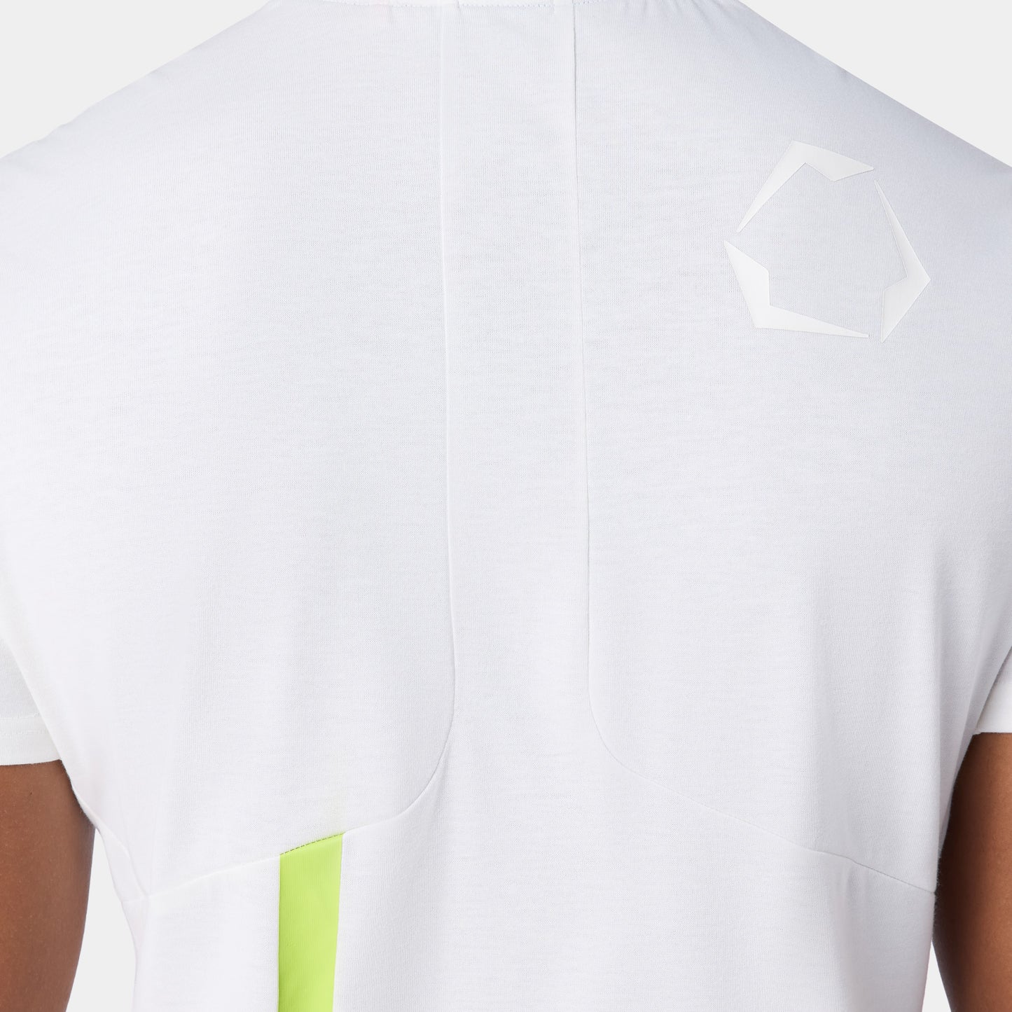 نيوتك تيشيرت آكت دراي® بأكمام قصيرة - أبيض لؤلؤي