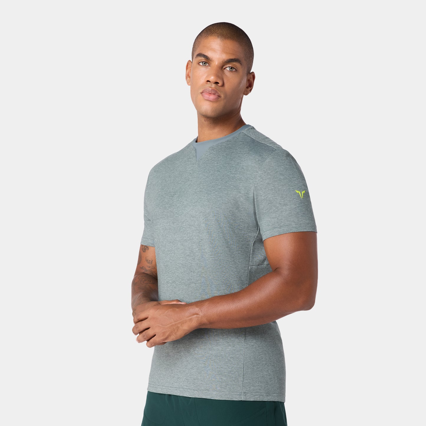 نيوتك تيشيرت آكت دراي® بأكمام قصيرة - فستقي مارل