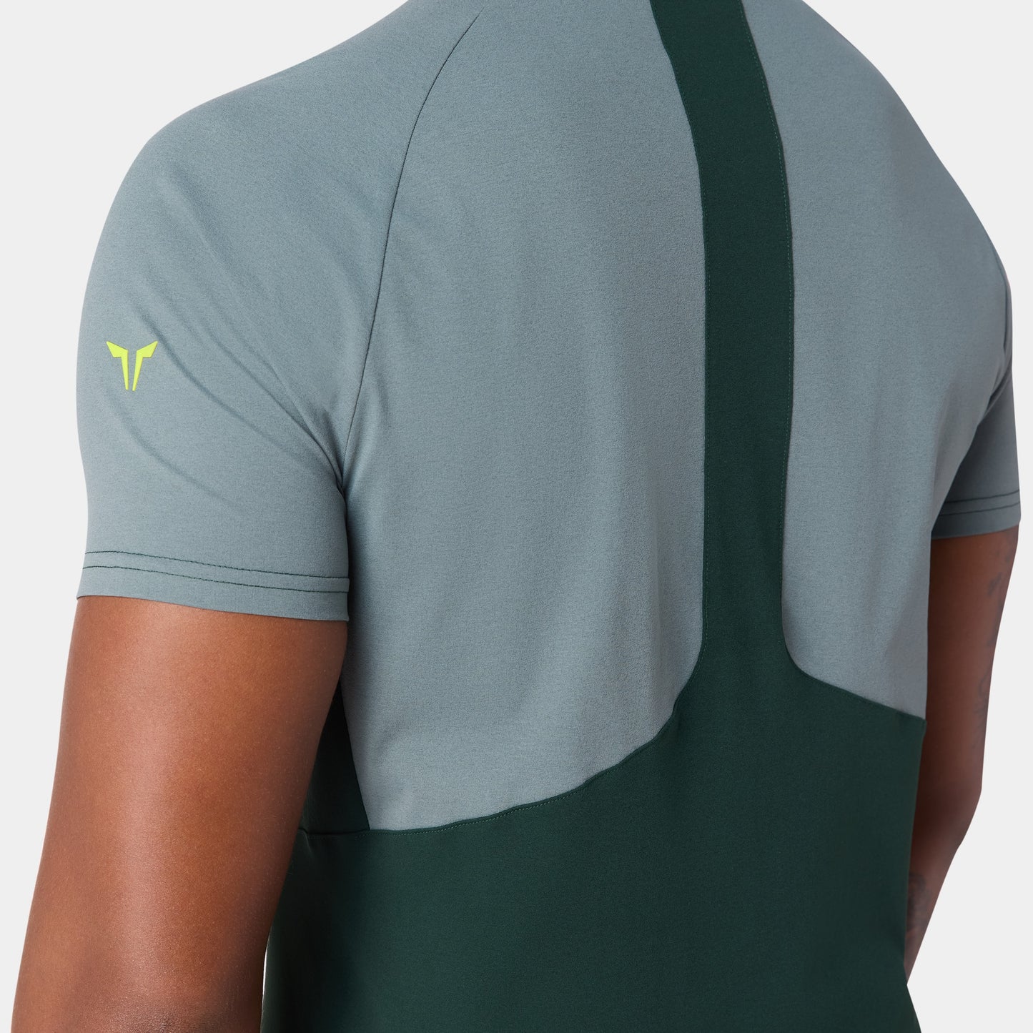 نيوتك تيشيرت سوبرناتشورال بأكمام قصيرة - أخضر زرعي