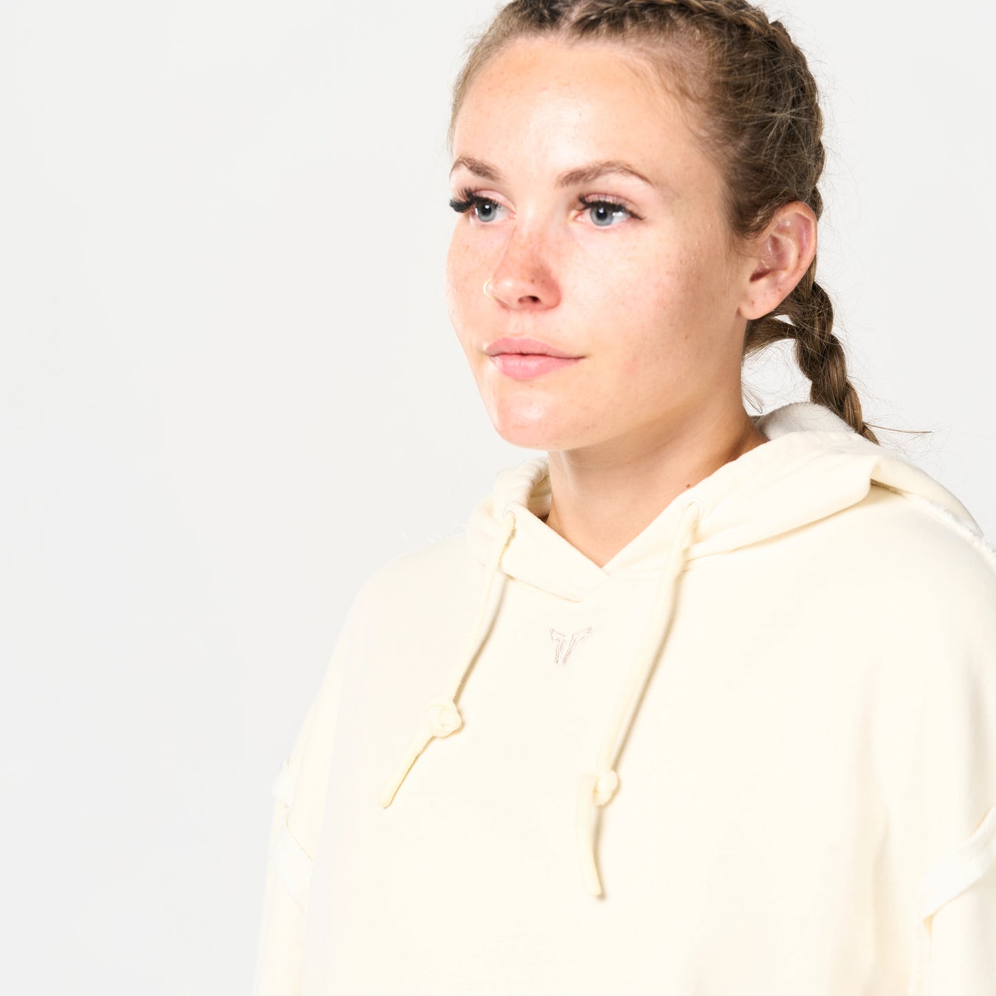 هودي مع شعار مطرز- سكري مارل