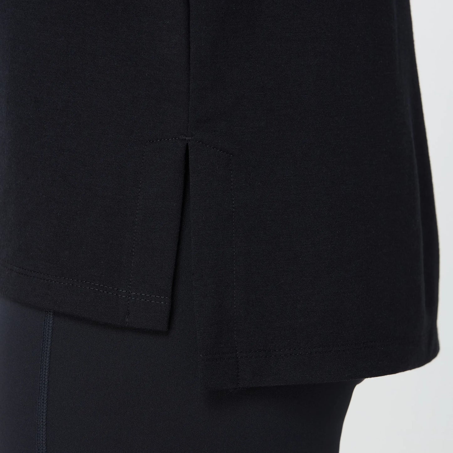  تيشيرت فاونديشن فضفاض - أسود