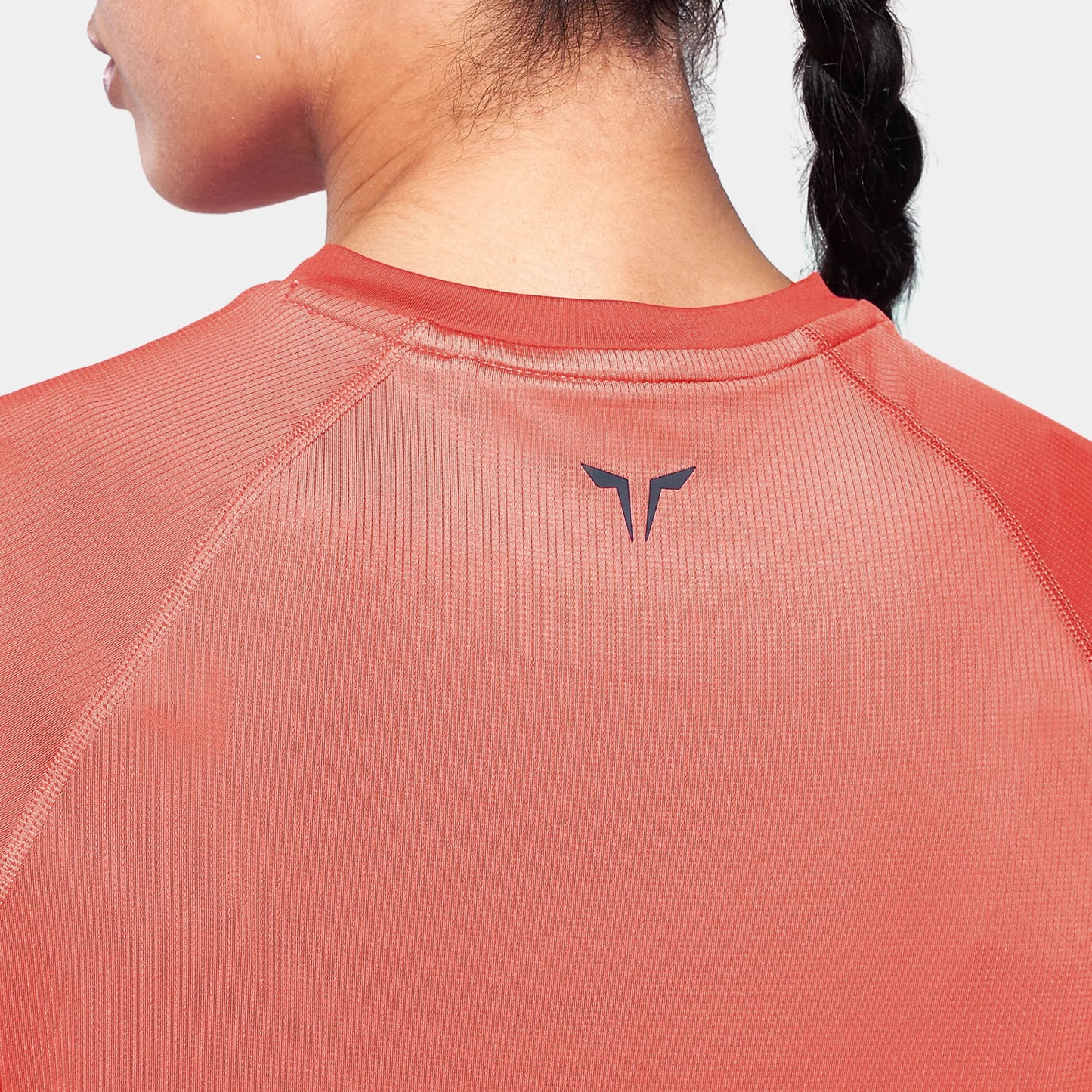 لاب 360° تيشيرت أكت دراي® بفتحة رقبة  V - مرجاني