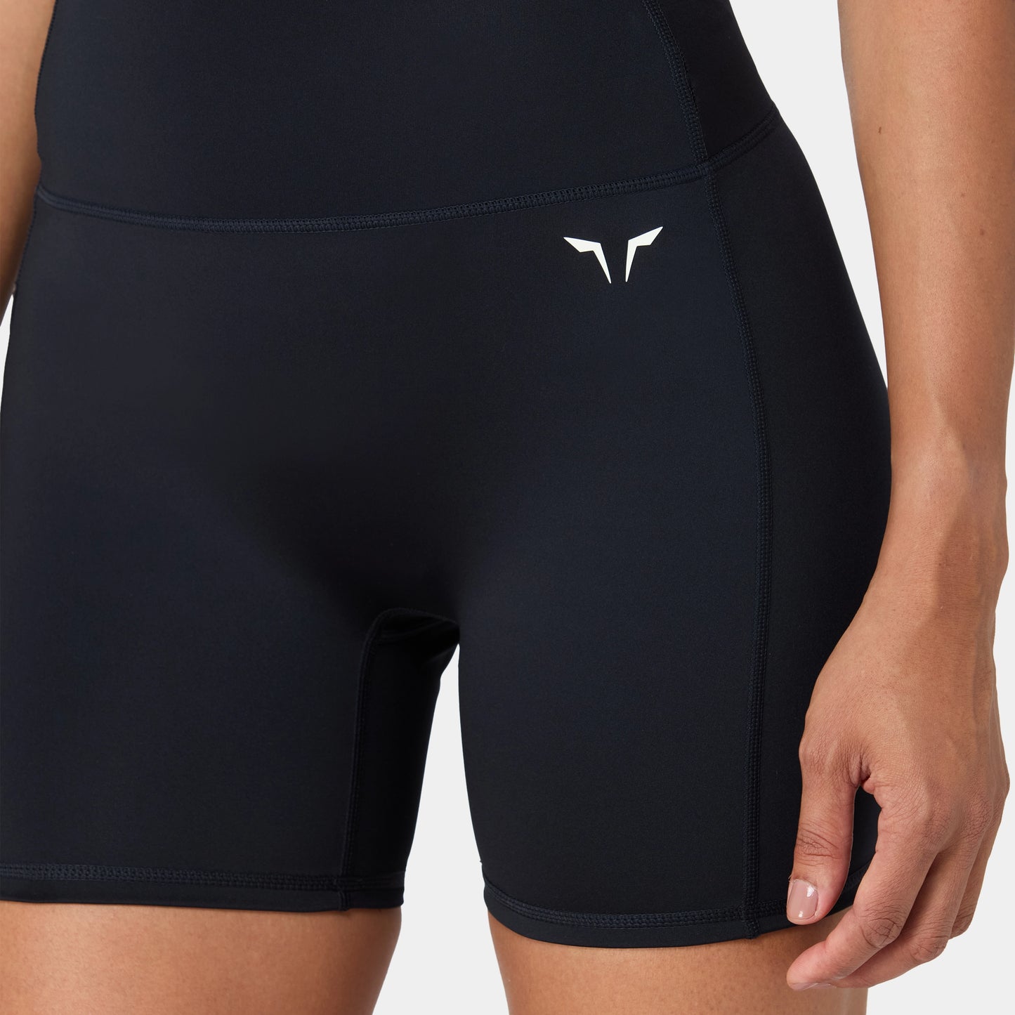 شورت بخصر مرتفع 5" - أسود 