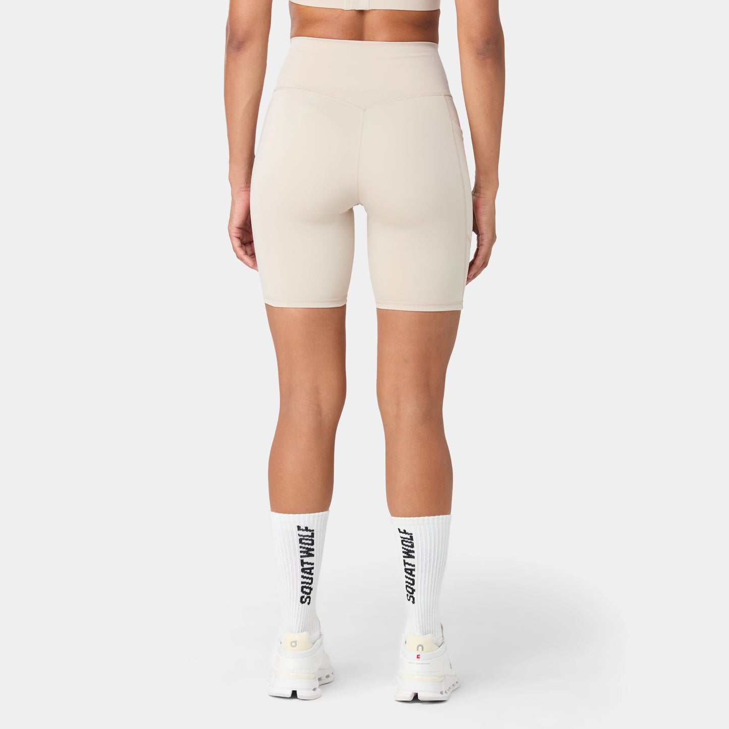 شورت بخصر مرتفع 7" - فضي مطفي