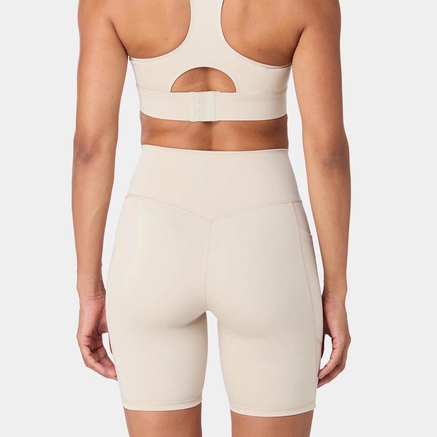 شورت بخصر مرتفع 7" - فضي مطفي