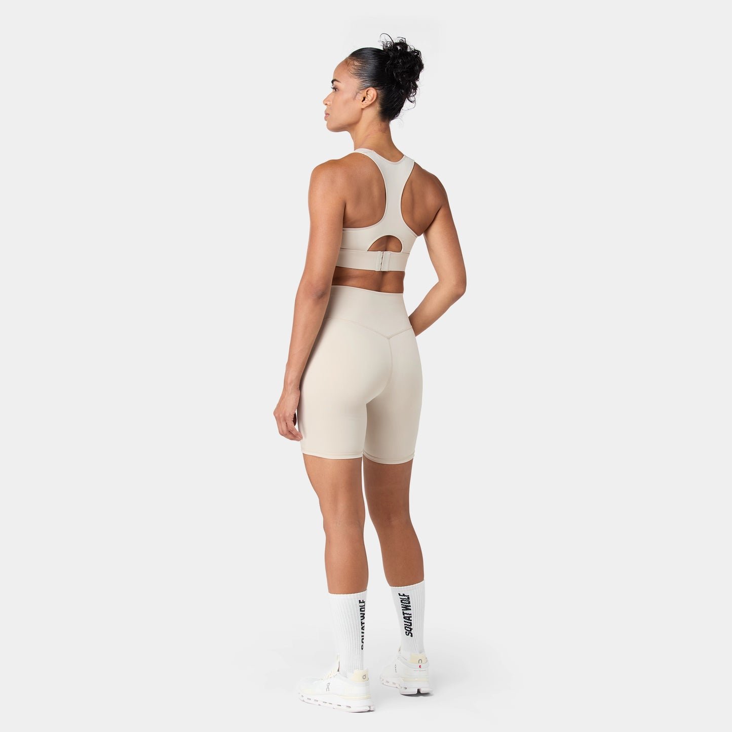 شورت بخصر مرتفع 7" - فضي مطفي