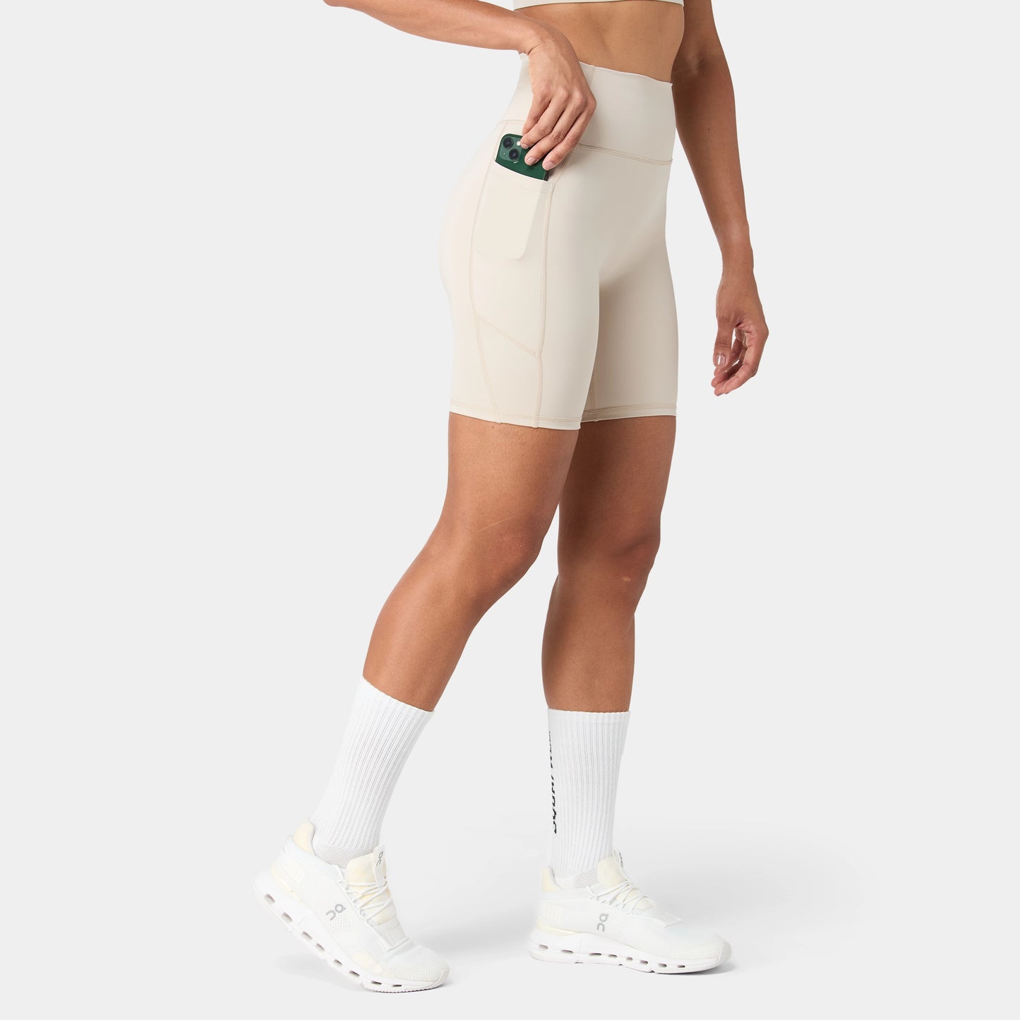 شورت بخصر مرتفع 7" - فضي مطفي