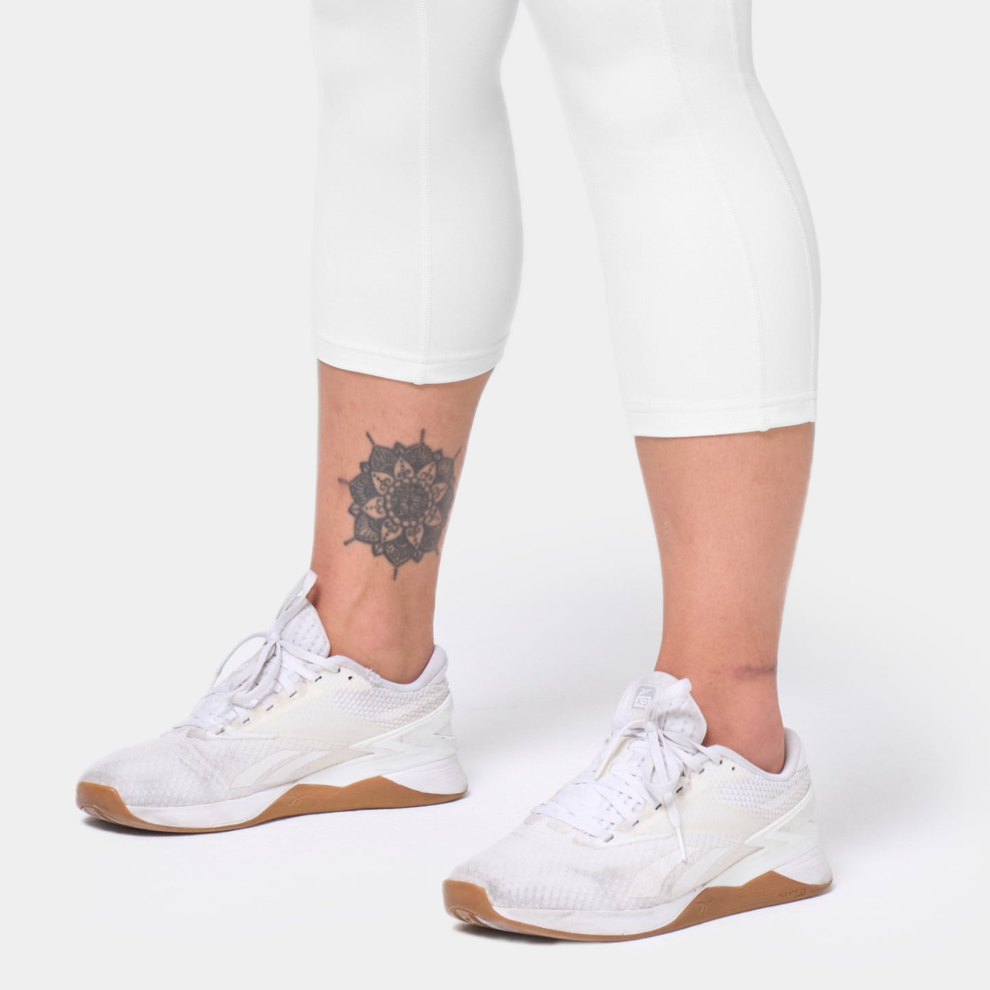 ليقينز بخصر مرتفع 21" طبقتين - أبيض لؤلؤي