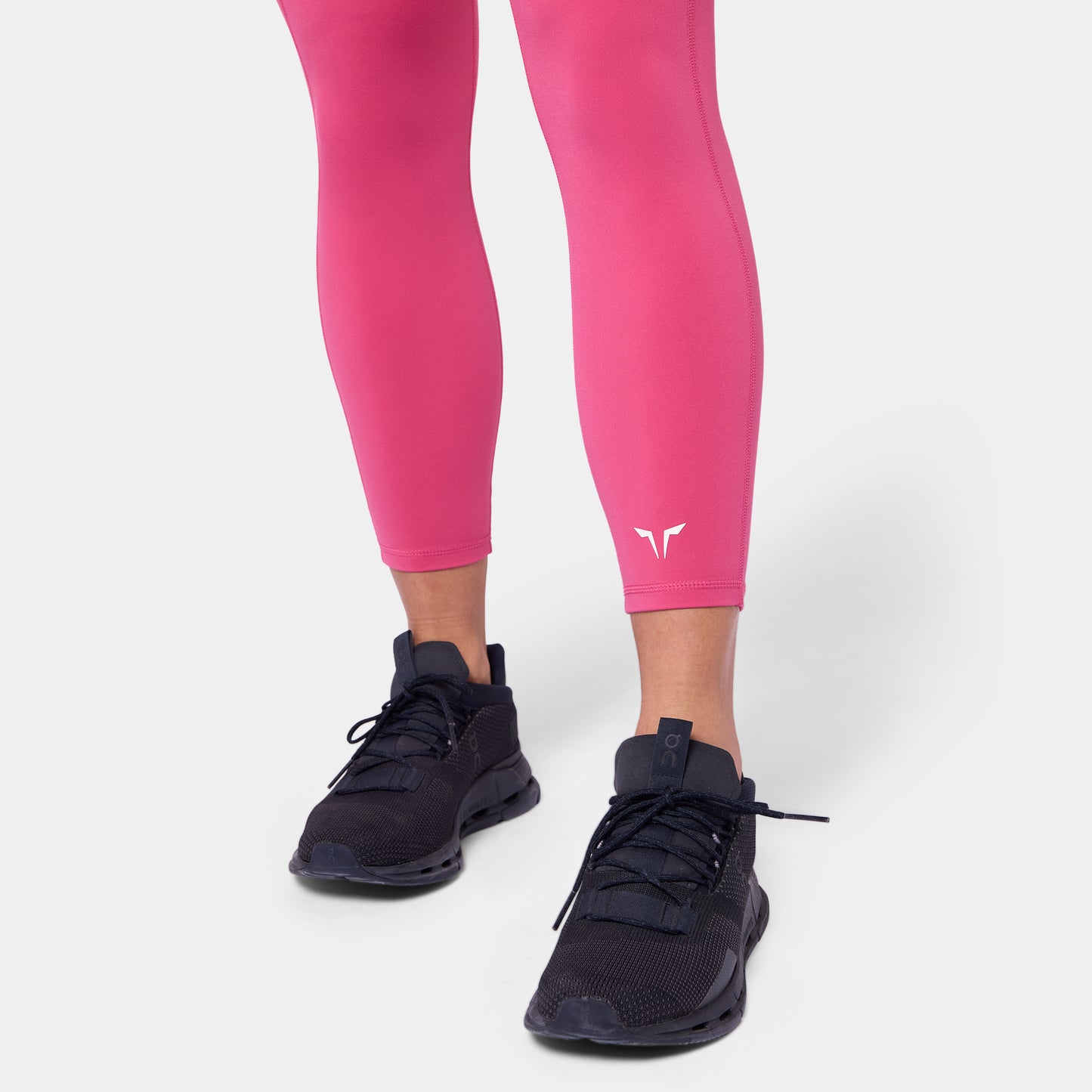 ليقنز 24" بشعار - كارمن