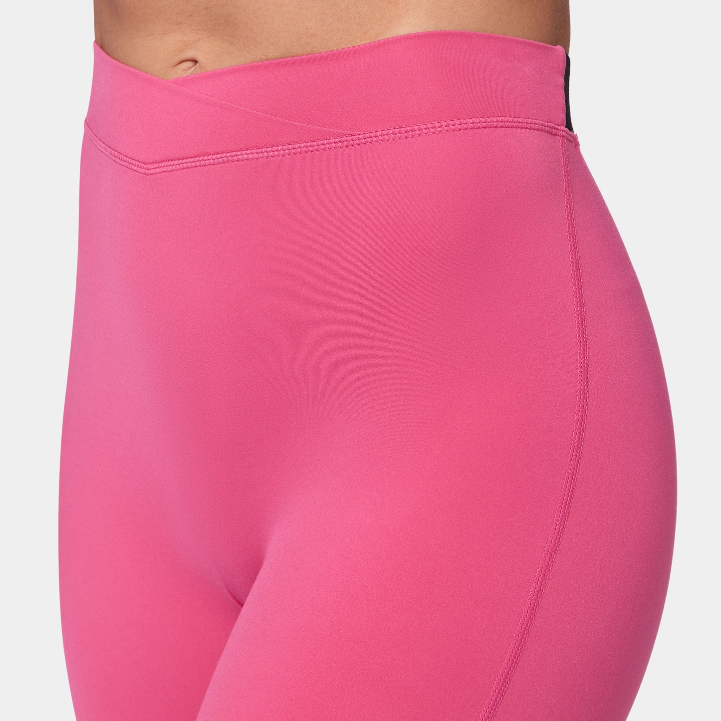 ليقنز 24" بشعار - كارمن