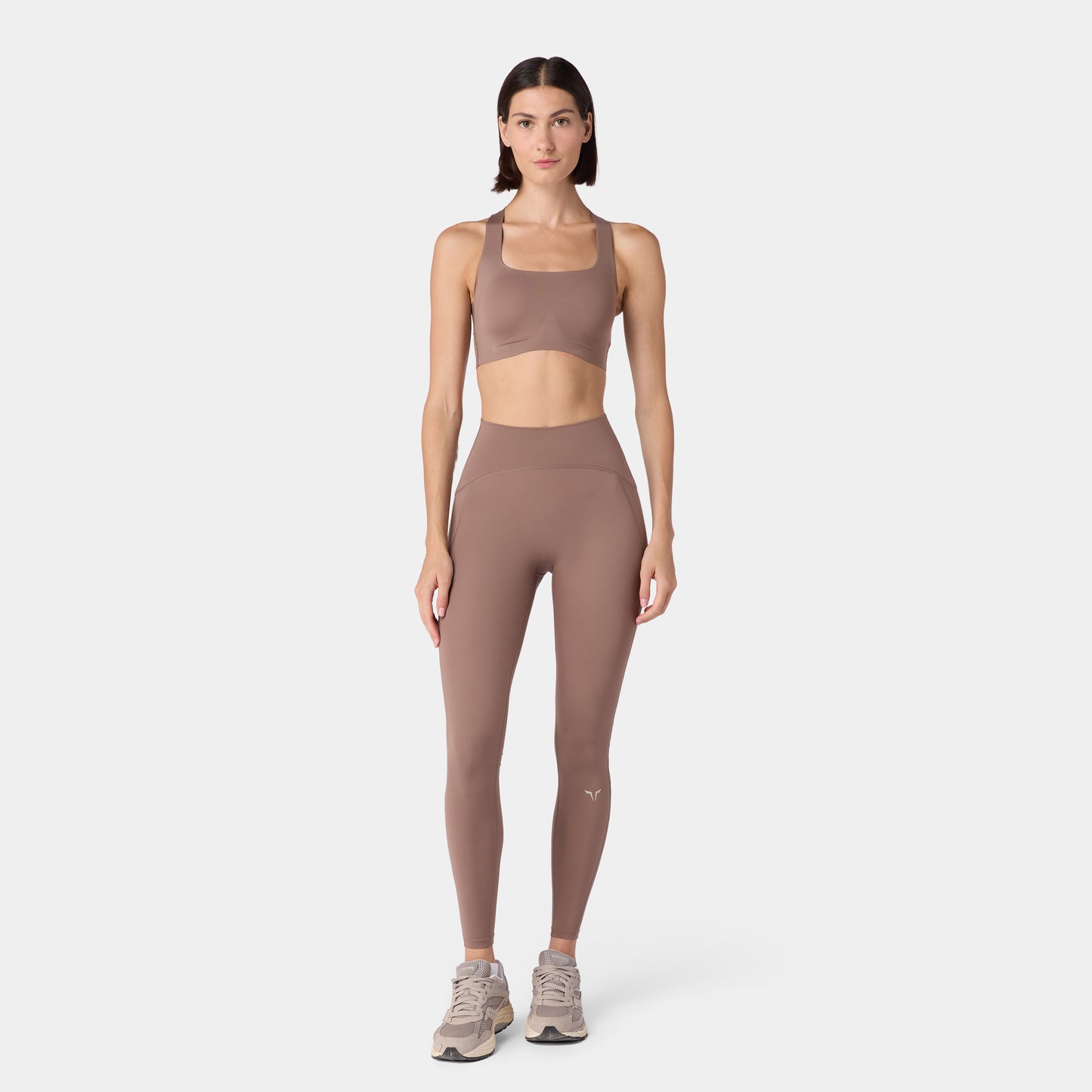 نيوتك ليقنز بيرفومانس 27" - كستنائي