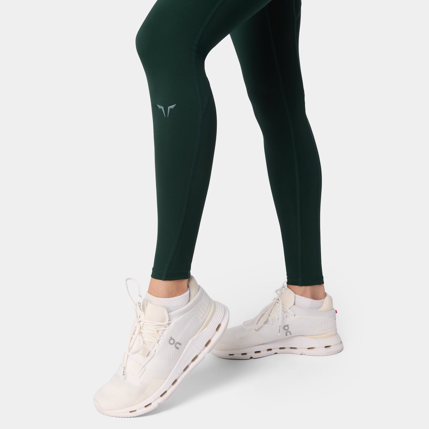 نيوتك ليقنز بيرفومانس 27" - أخضر زرعي