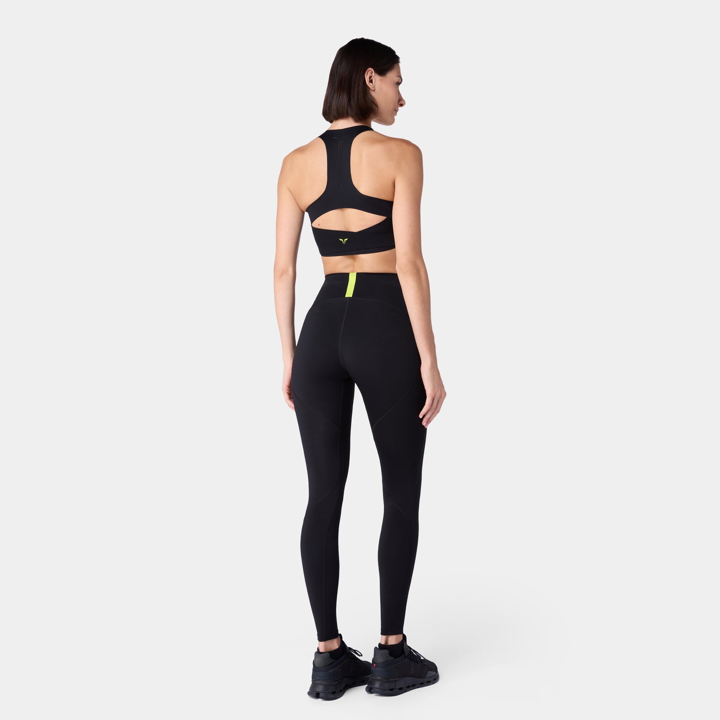 نيوتك ليقنز بيرفومانس 27" - أسود