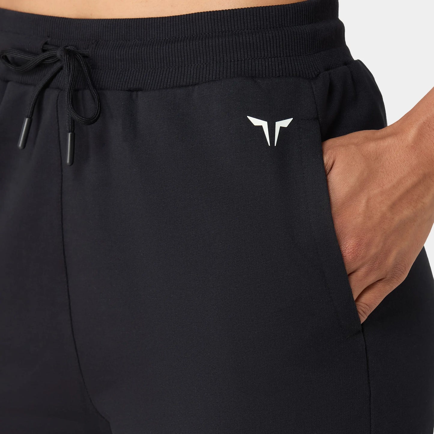 جوقرز رياضي بقصة عادية - أسود