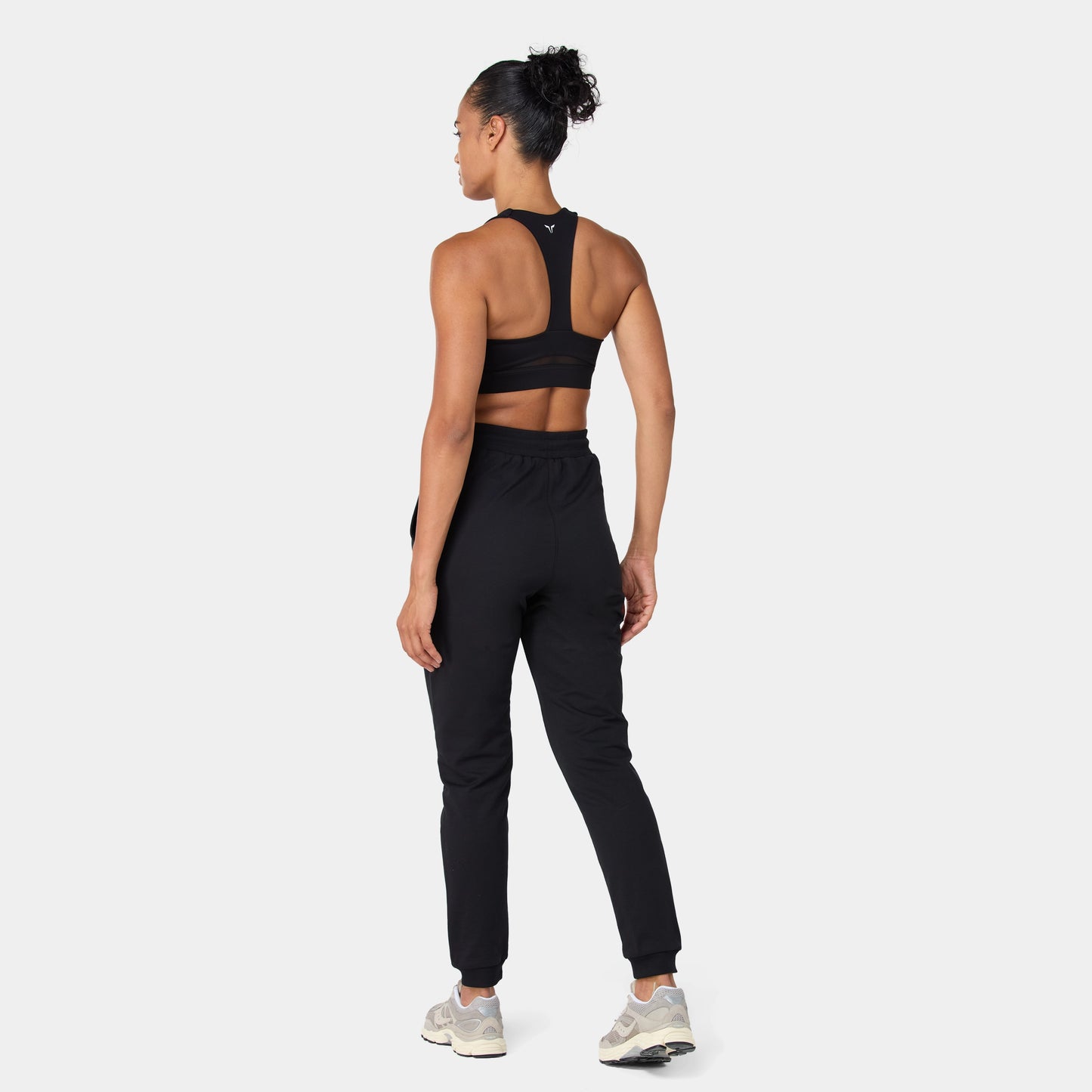 جوقرز رياضي بقصة عادية - أسود