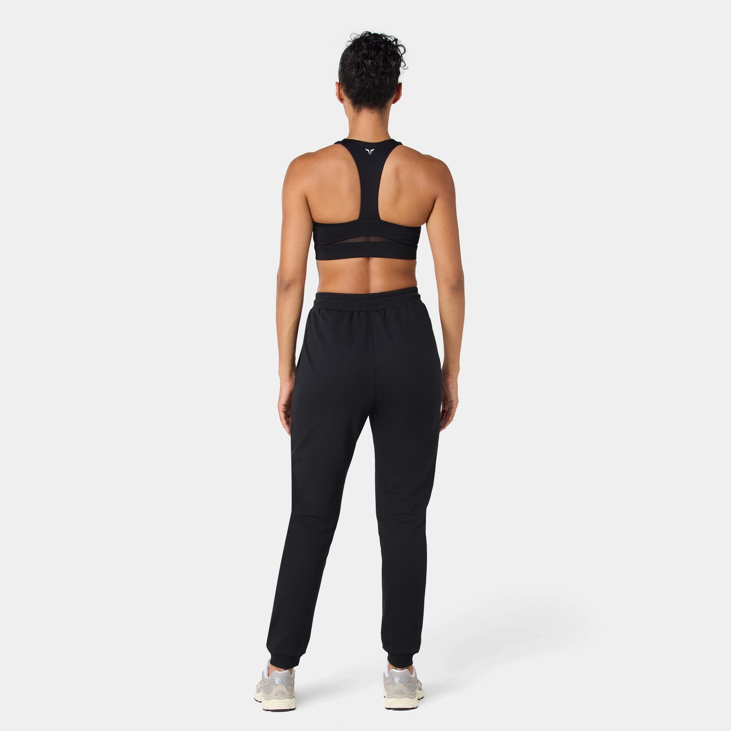 جوقرز رياضي بقصة عادية - أسود