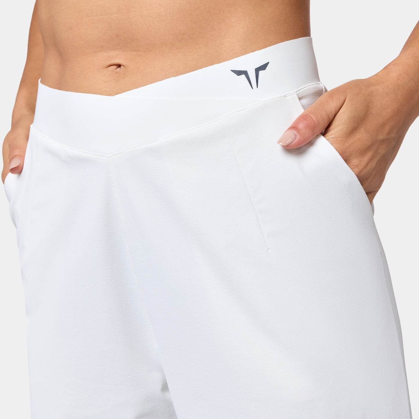 بنطلون واسع الساقين بخصر متقاطع - أبيض لؤلؤي