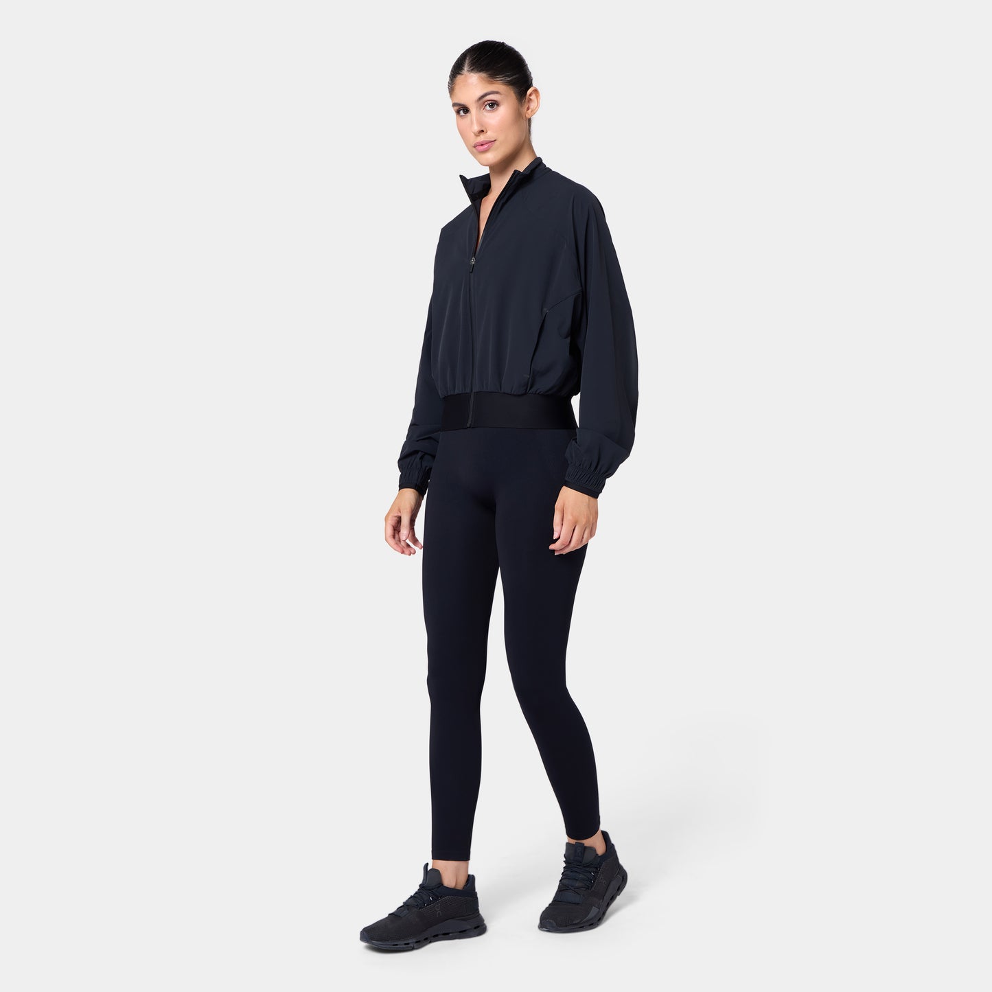 جاكيت ووفن بخصر مرتفع - أسود