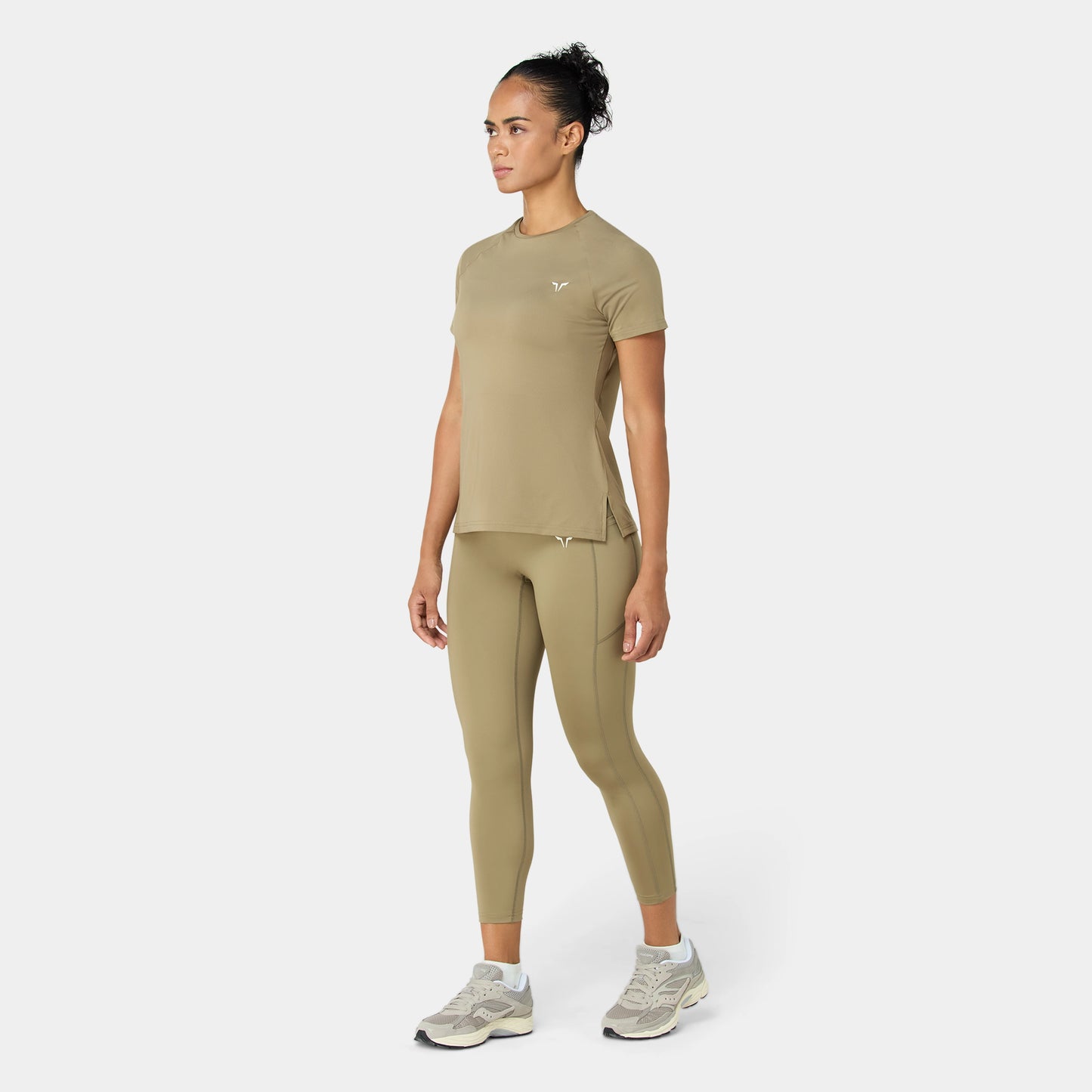 تيشيرت خفيف - زيتوني