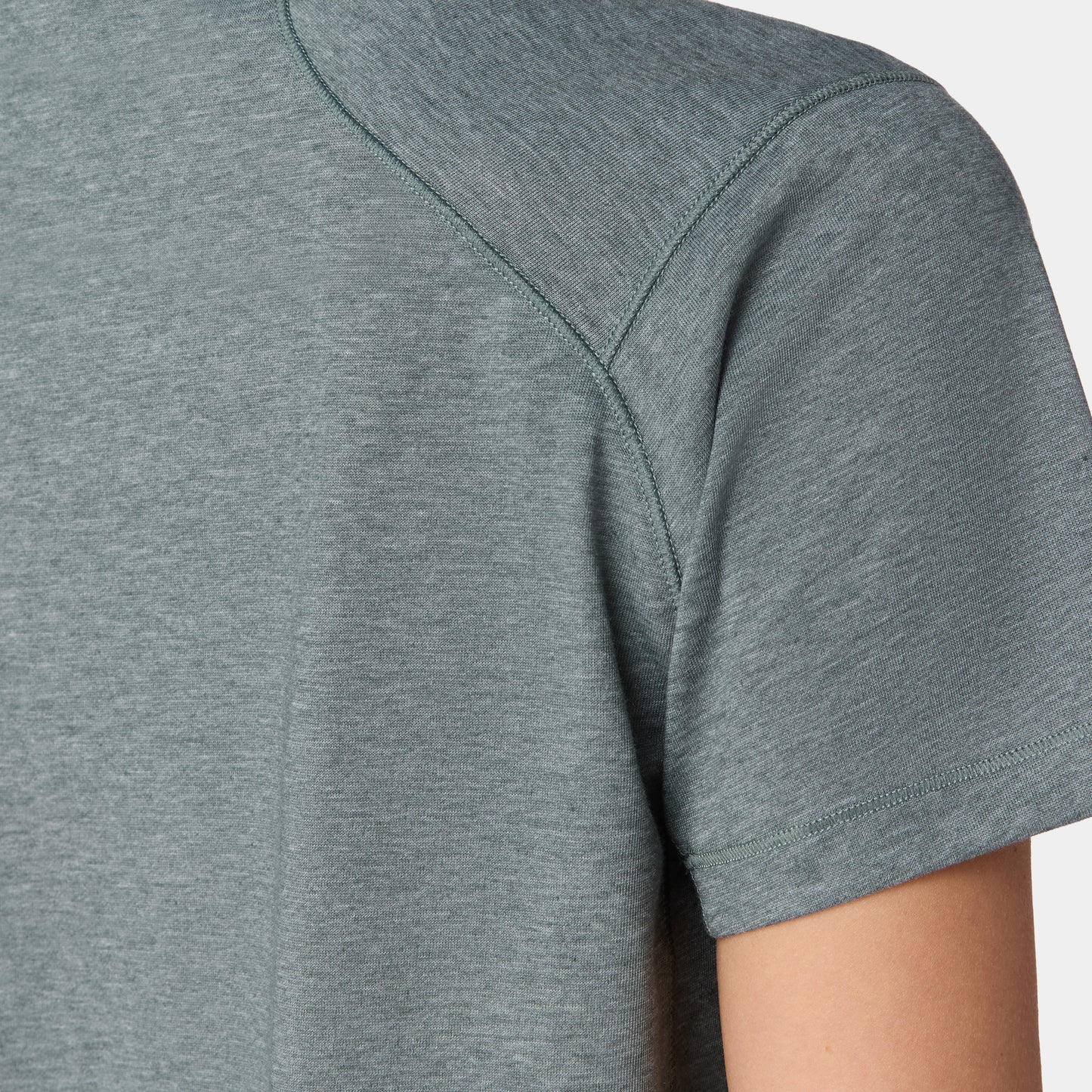 نيوتك تيشيرت آكت دراي® مرتفع - فستقي مارل