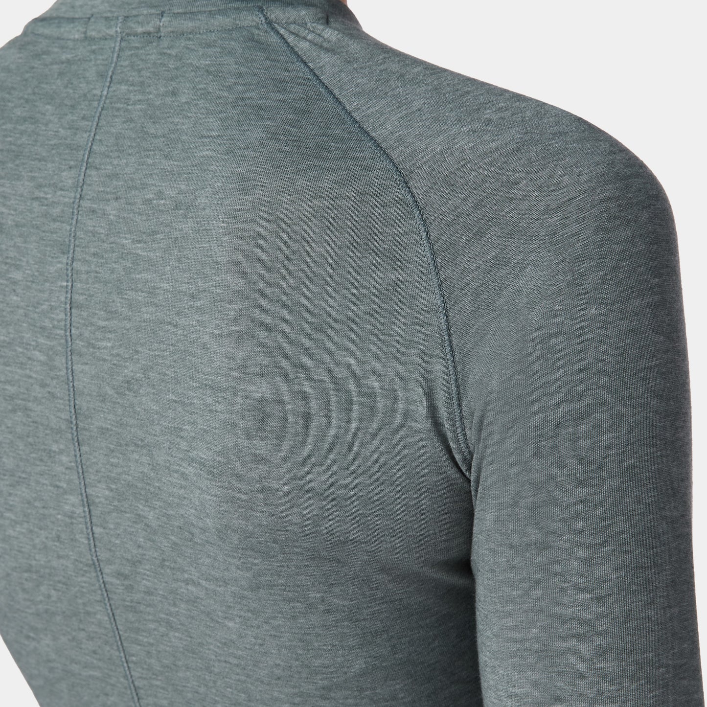 نيوتك تيشيرت آكت دراي® بأكمام طويلة - فستقي مارل