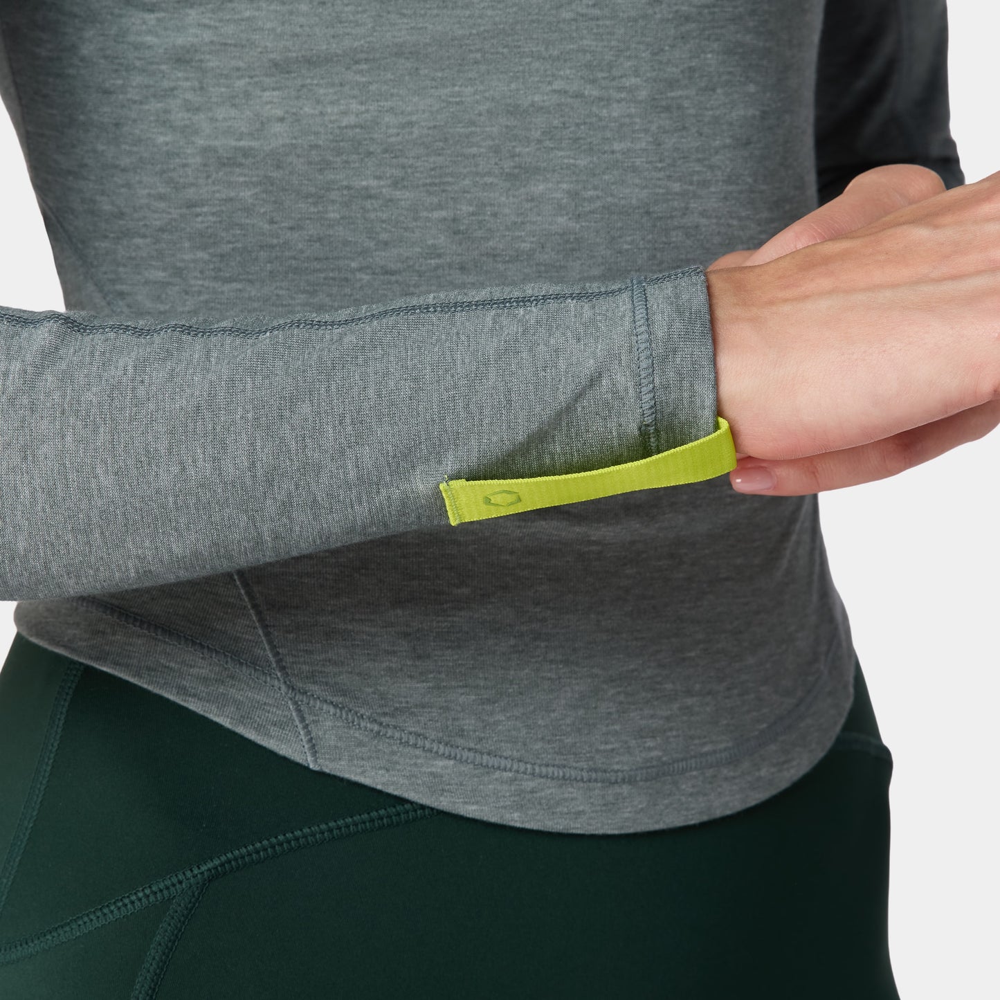 نيوتك تيشيرت آكت دراي® بأكمام طويلة - فستقي مارل