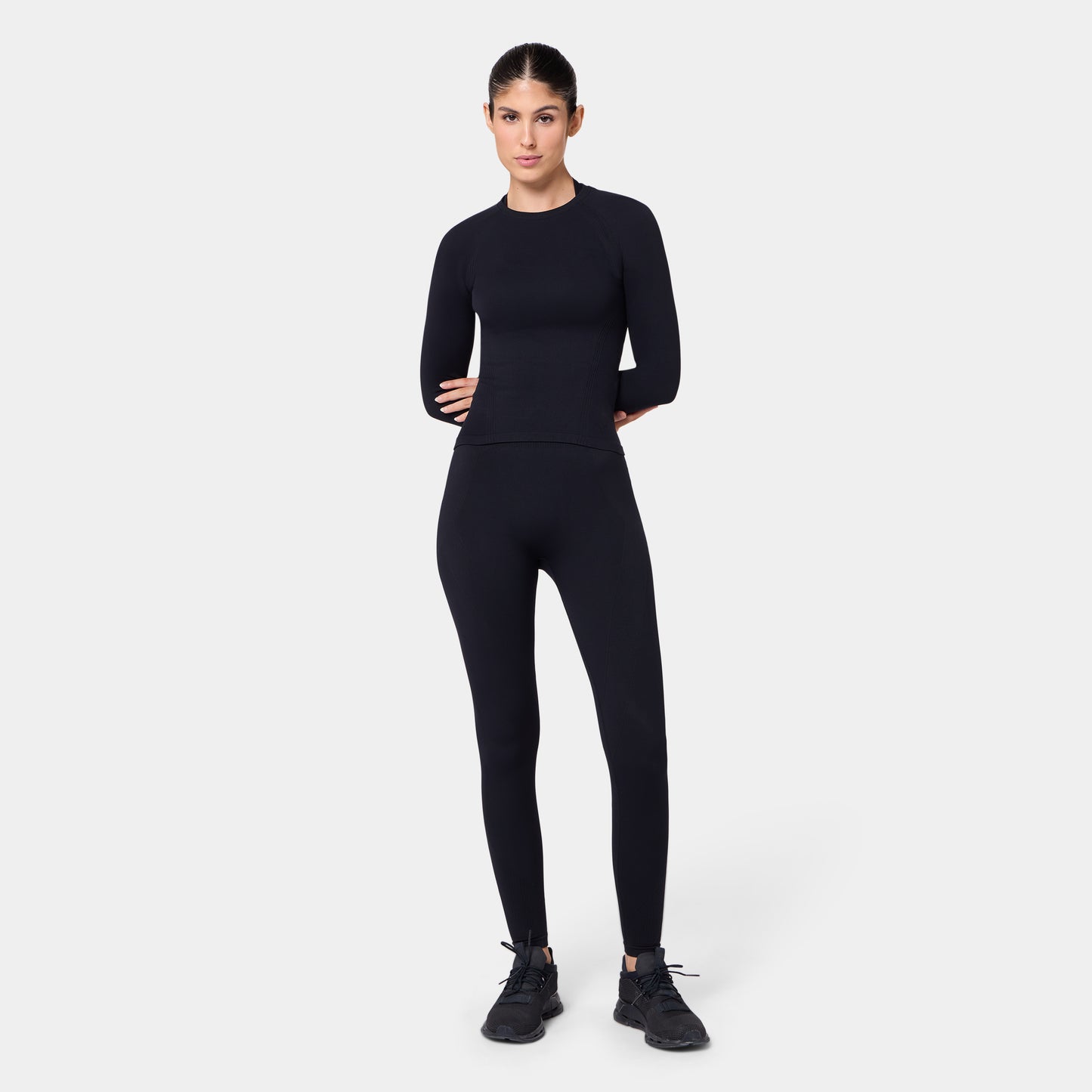 توب كونتور سيمليس بأكمام طويلة - أسود