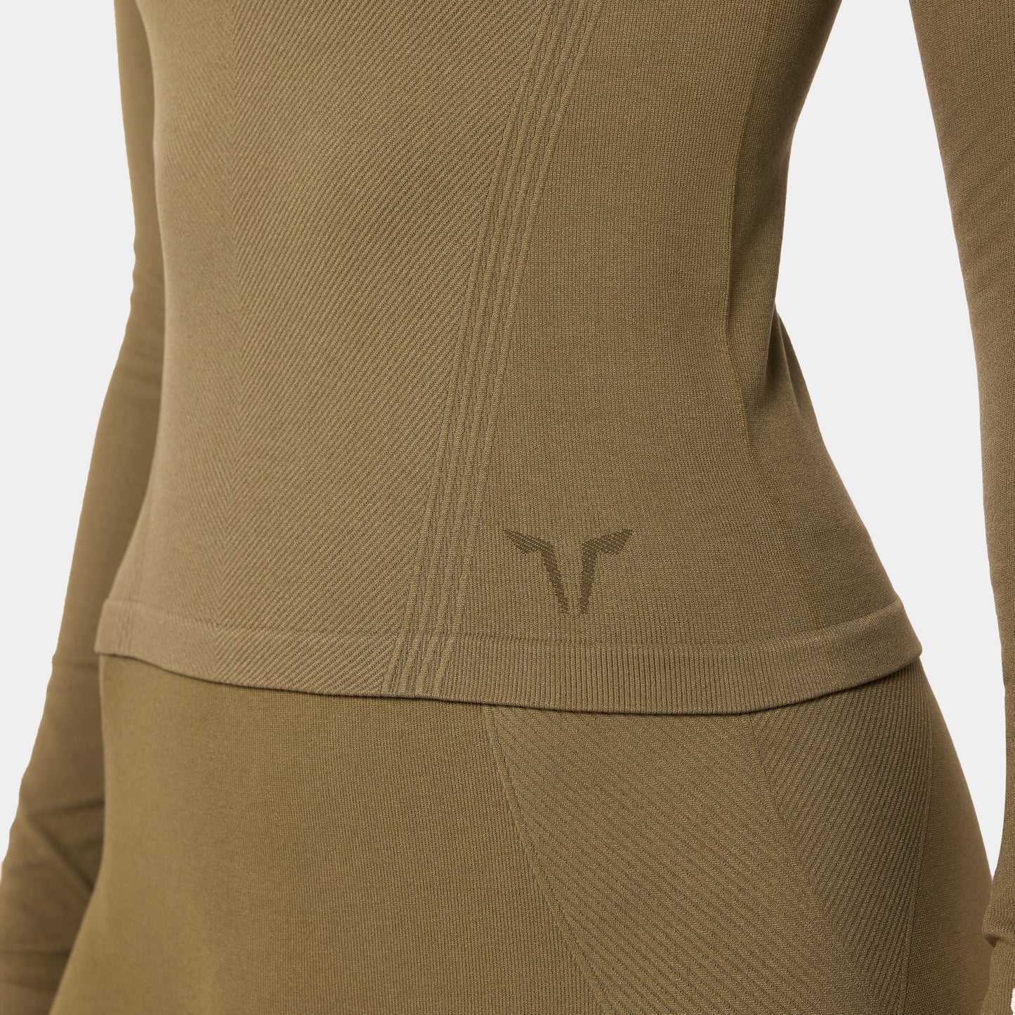 توب كونتور سيمليس بأكمام طويلة - عشبي