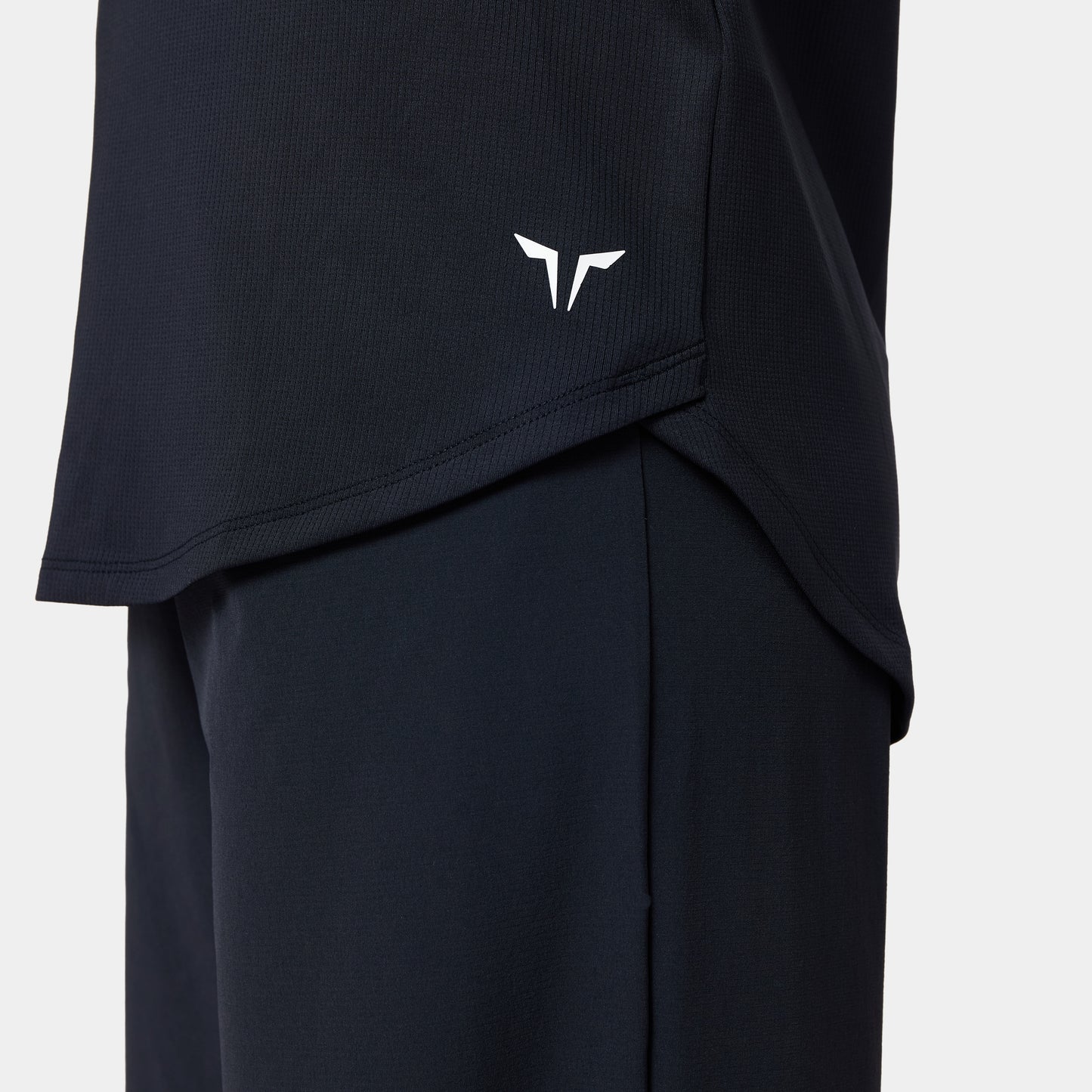 آكت دراي® موديستي بأكمام طويلة - أسود