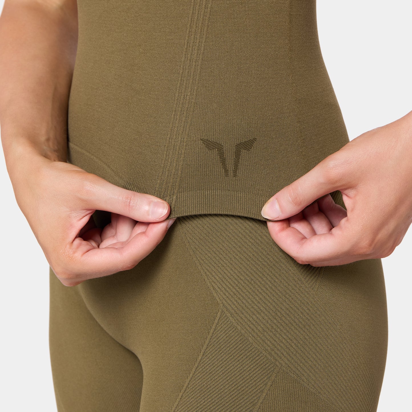 تانك كونتور سيمليس - عشبي