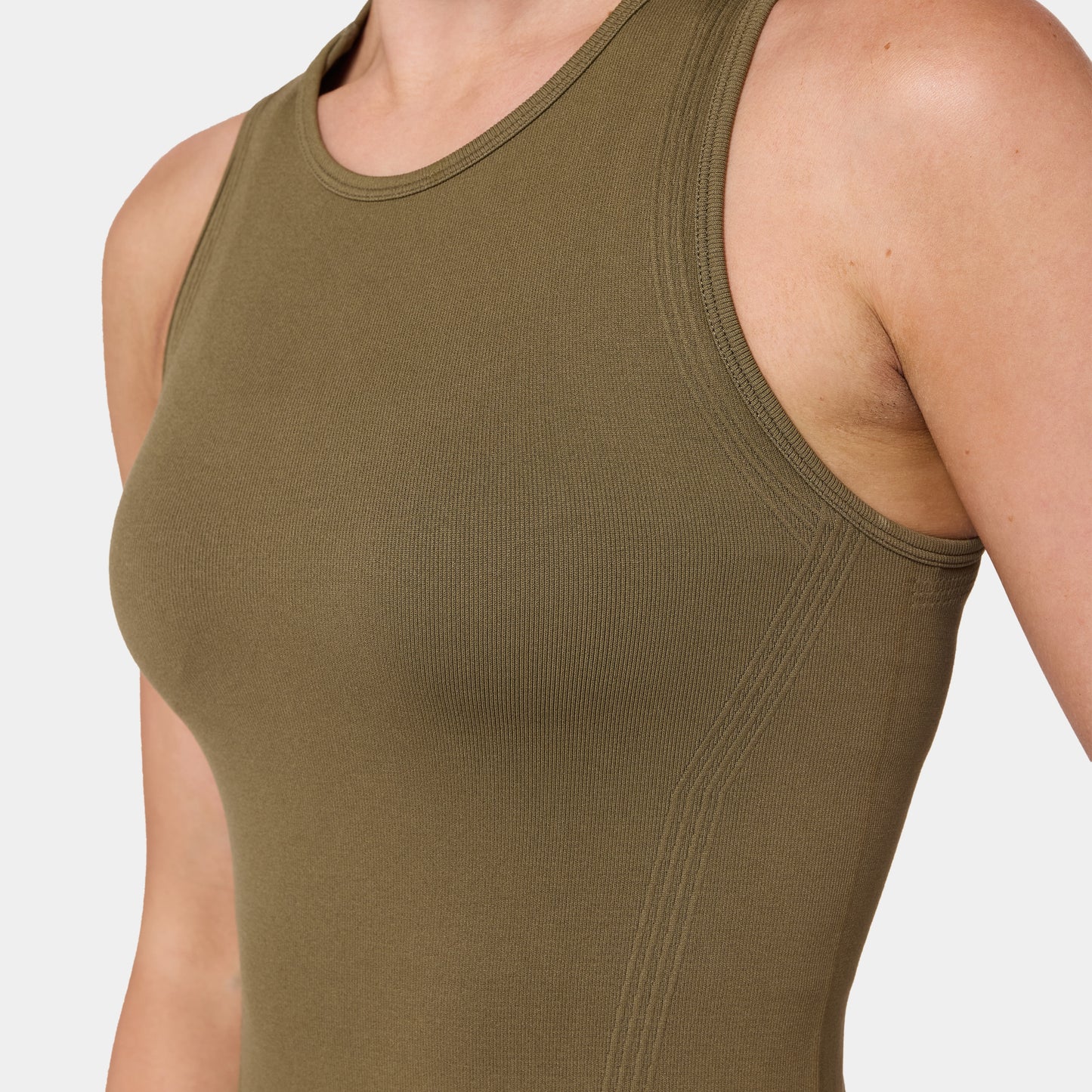 تانك كونتور سيمليس - عشبي