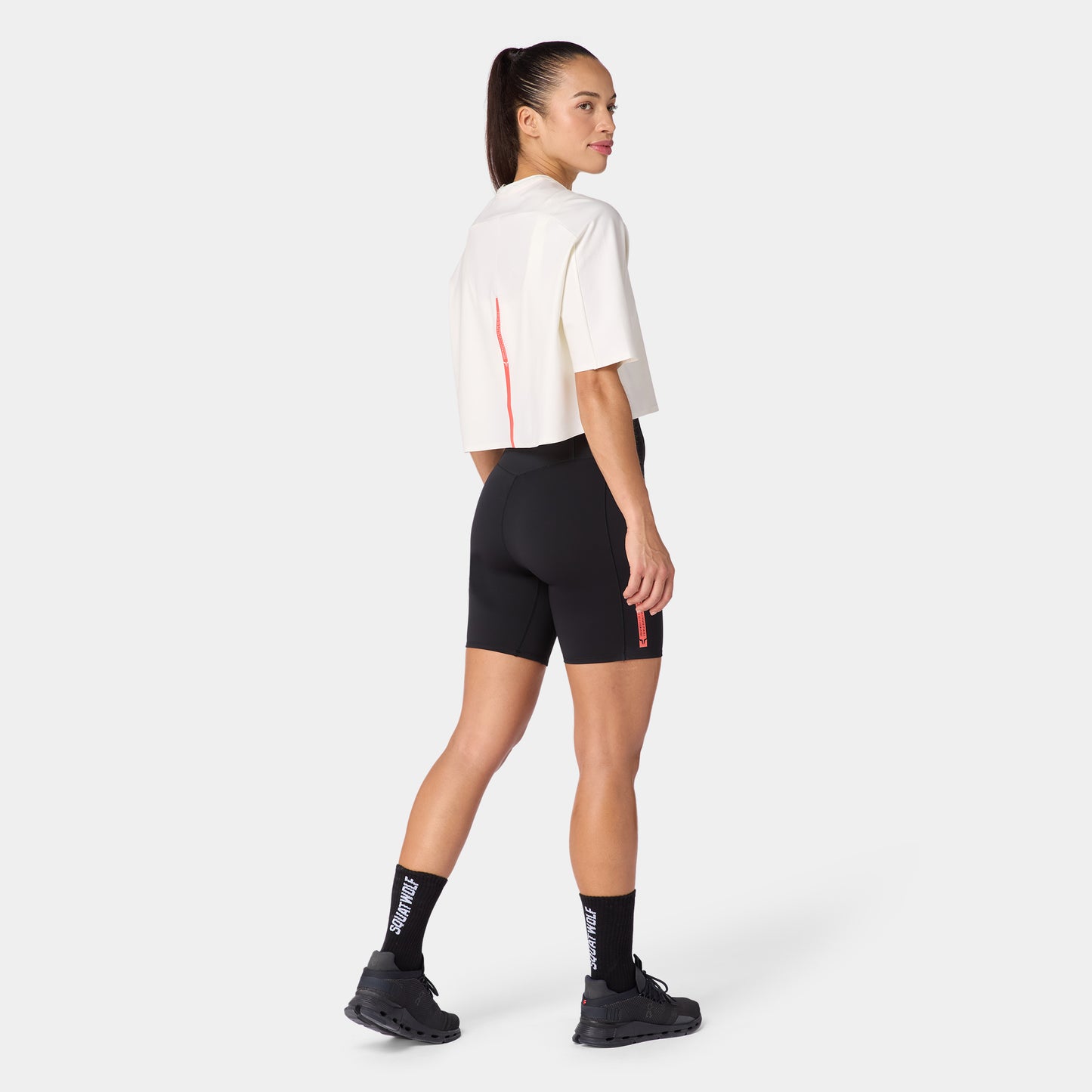 تيشيرت قطن بيما آكت دراي® للجيم فضفاض مرتفع - أبيض لؤلؤي